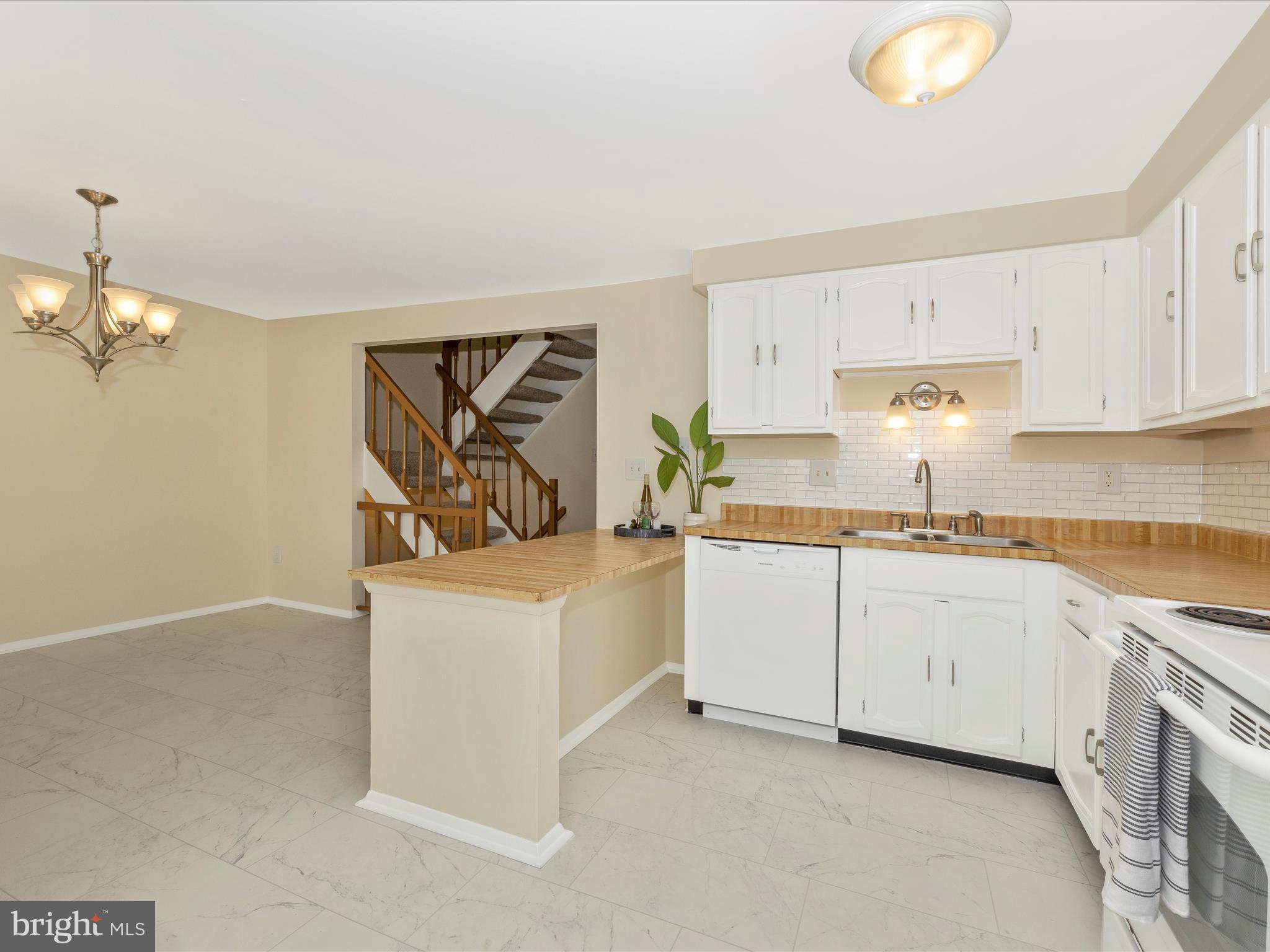 AMBER MEADOWS - Residential