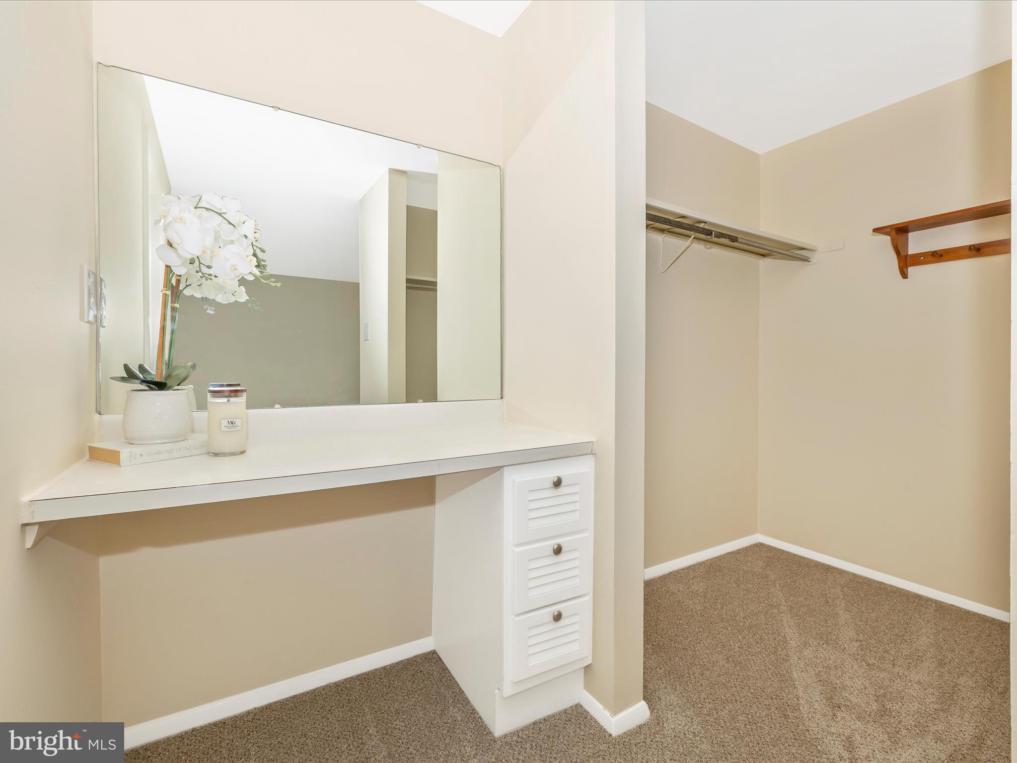 AMBER MEADOWS - Residential