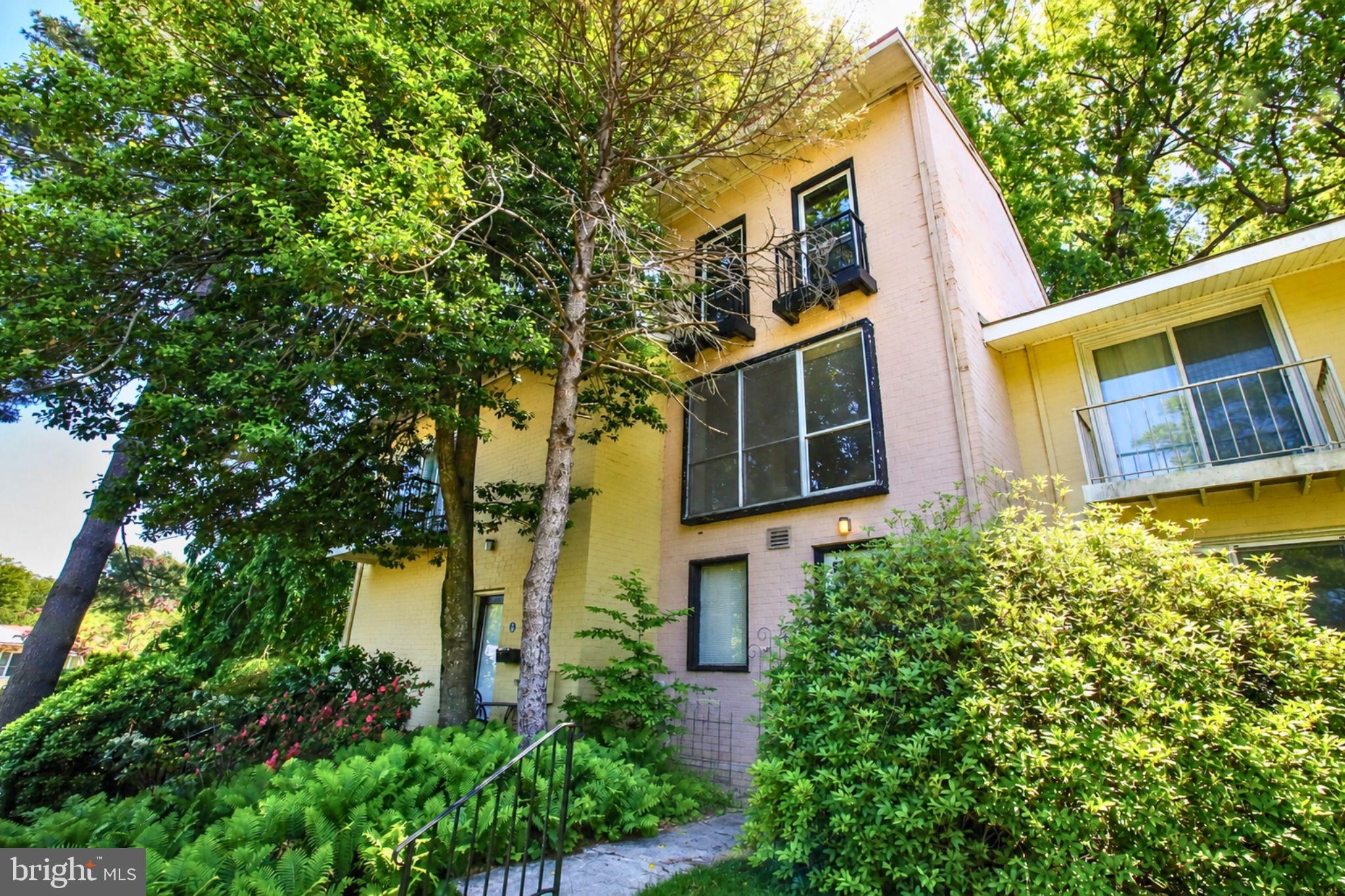 RESTON - Residential