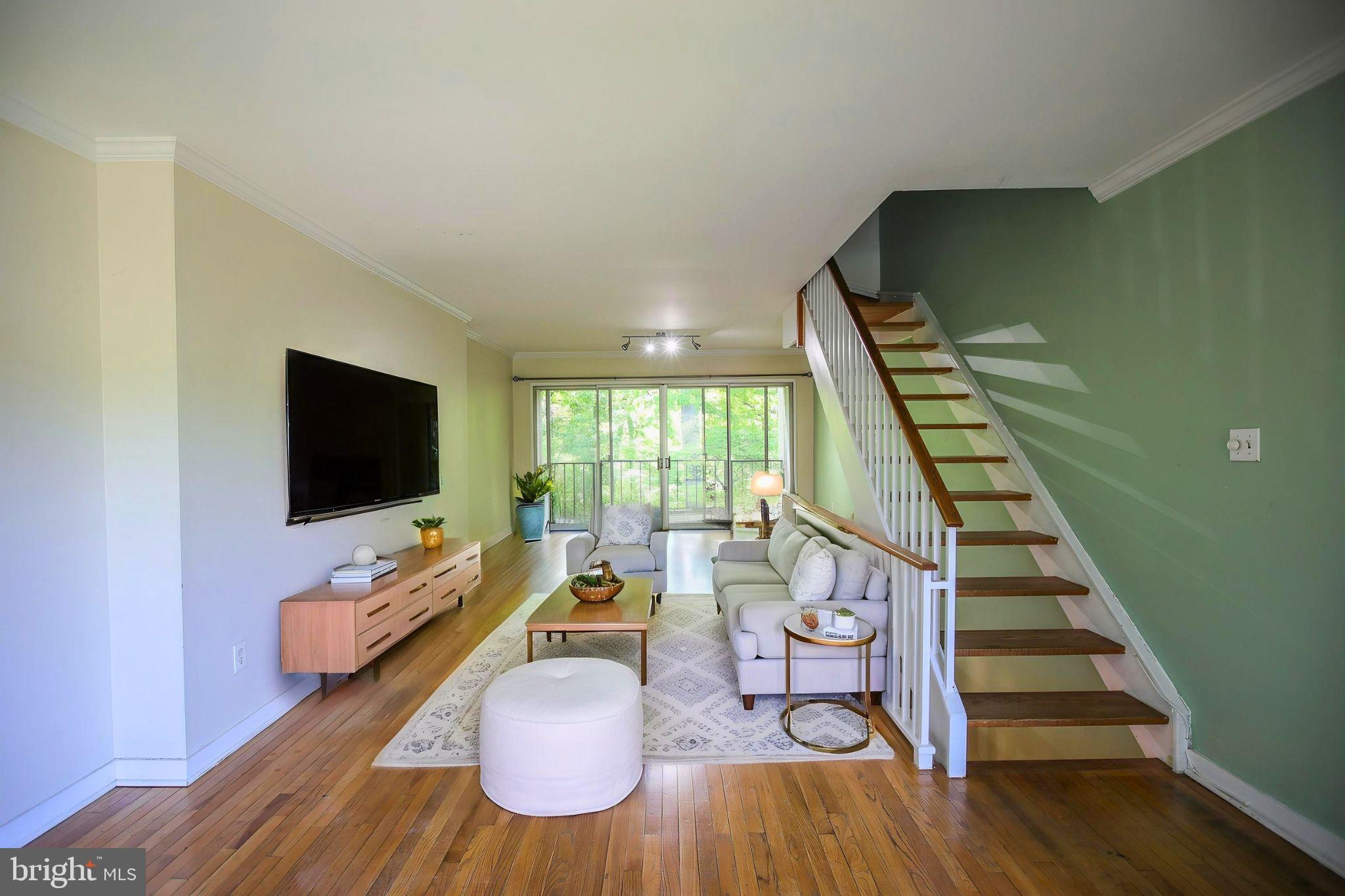 RESTON - Residential
