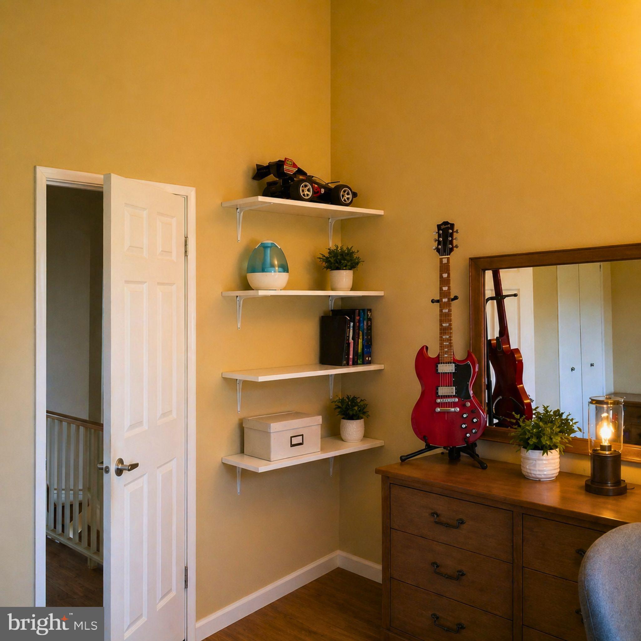 RESTON - Residential