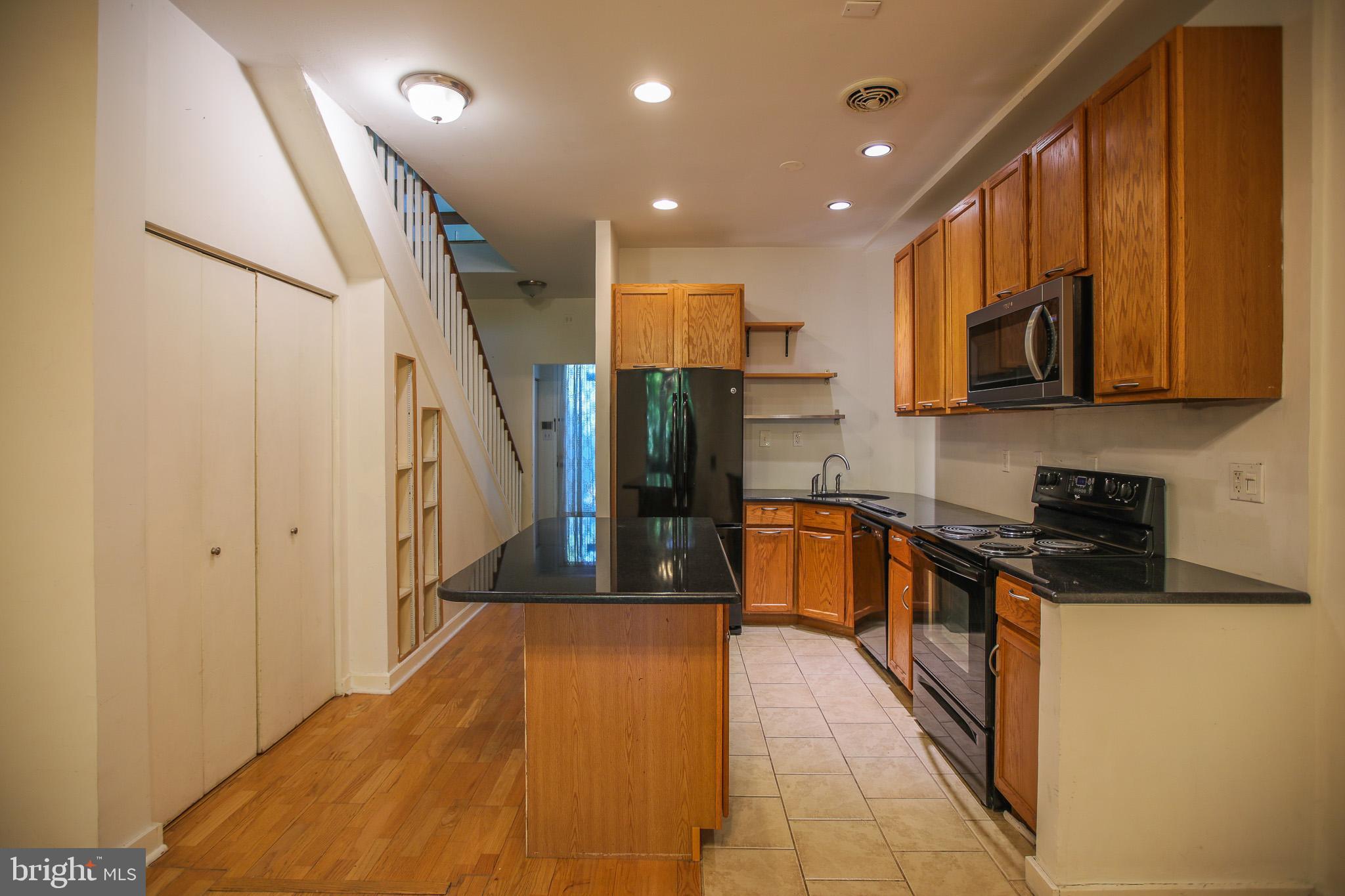 RESTON - Residential