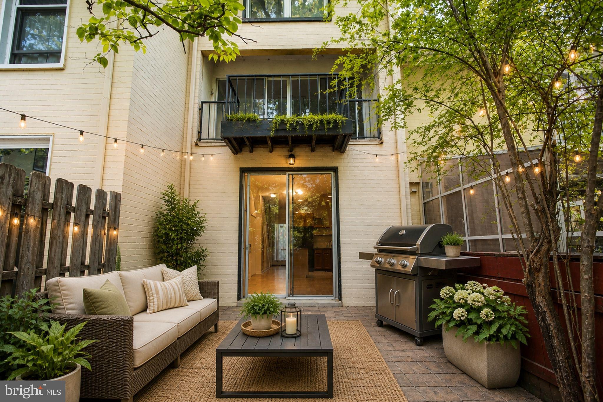 RESTON - Residential
