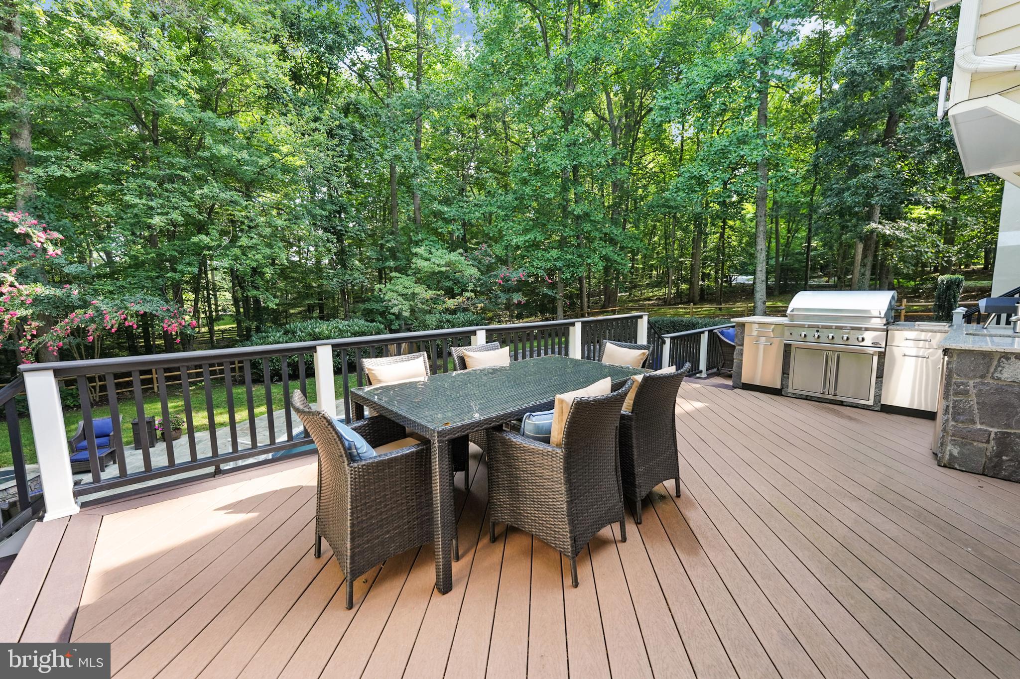 CANTERBURY WOODS - Residential