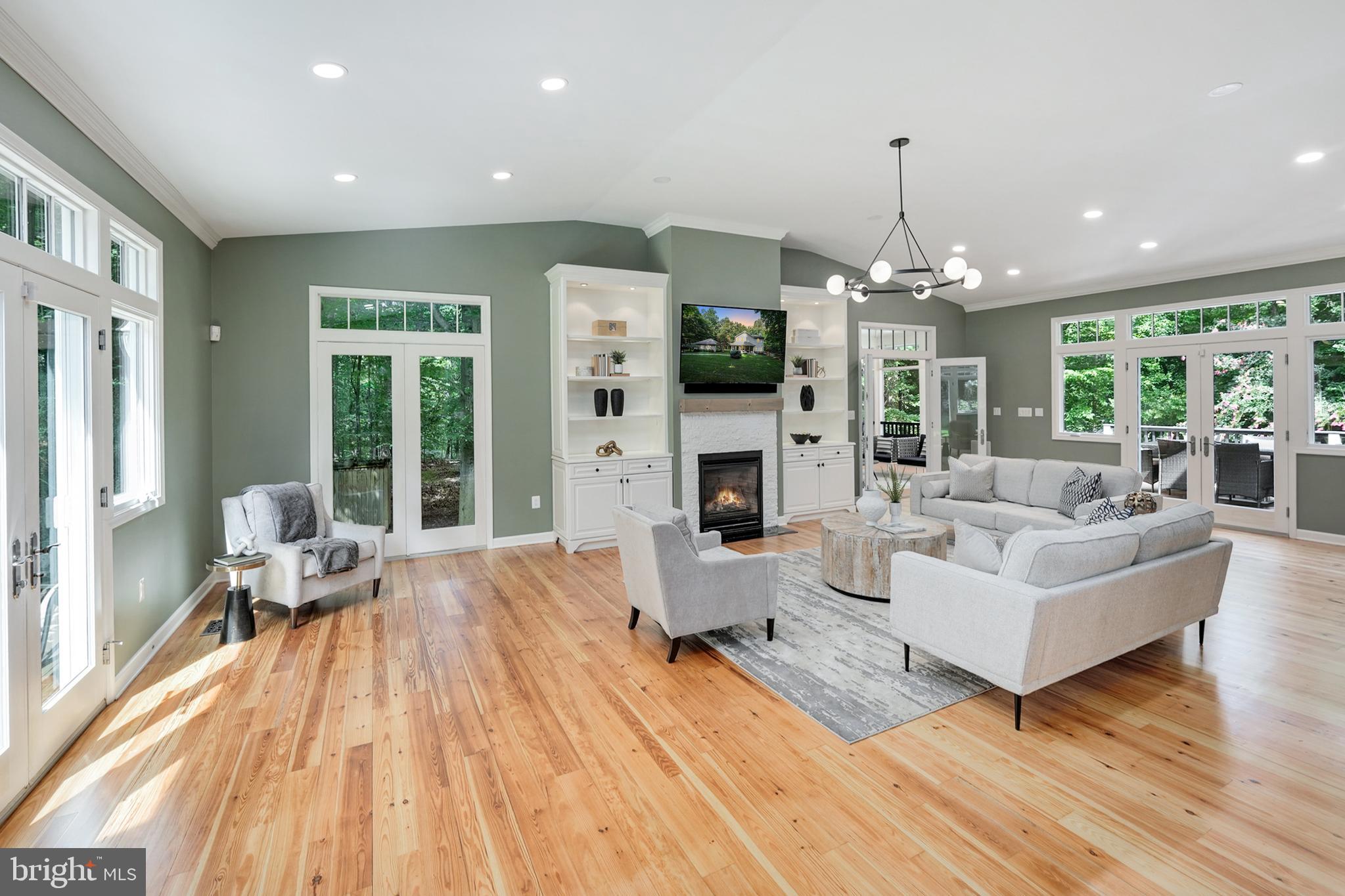 CANTERBURY WOODS - Residential