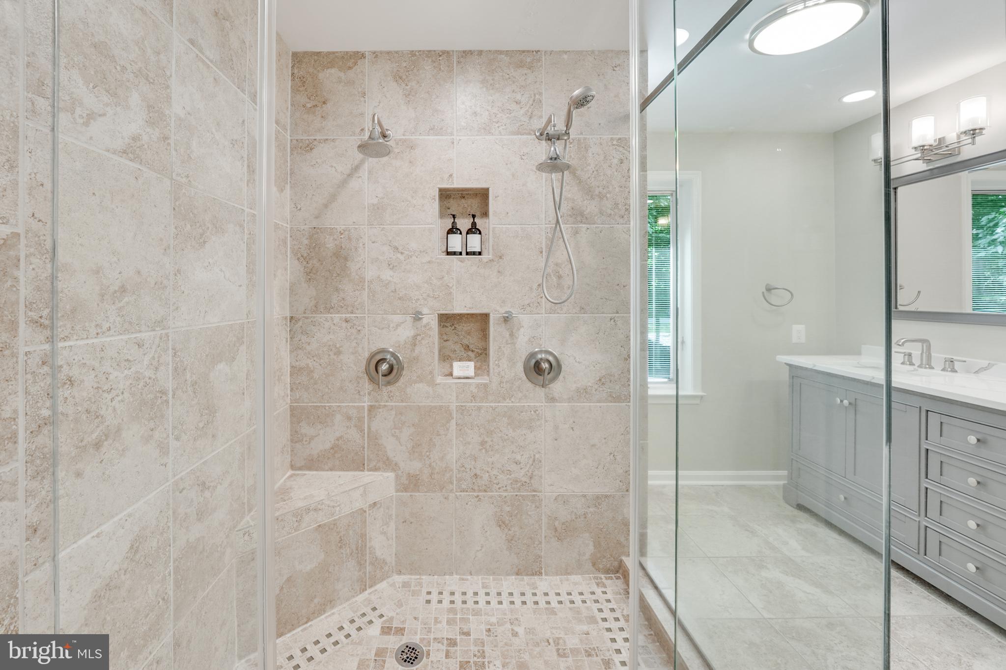 CANTERBURY WOODS - Residential