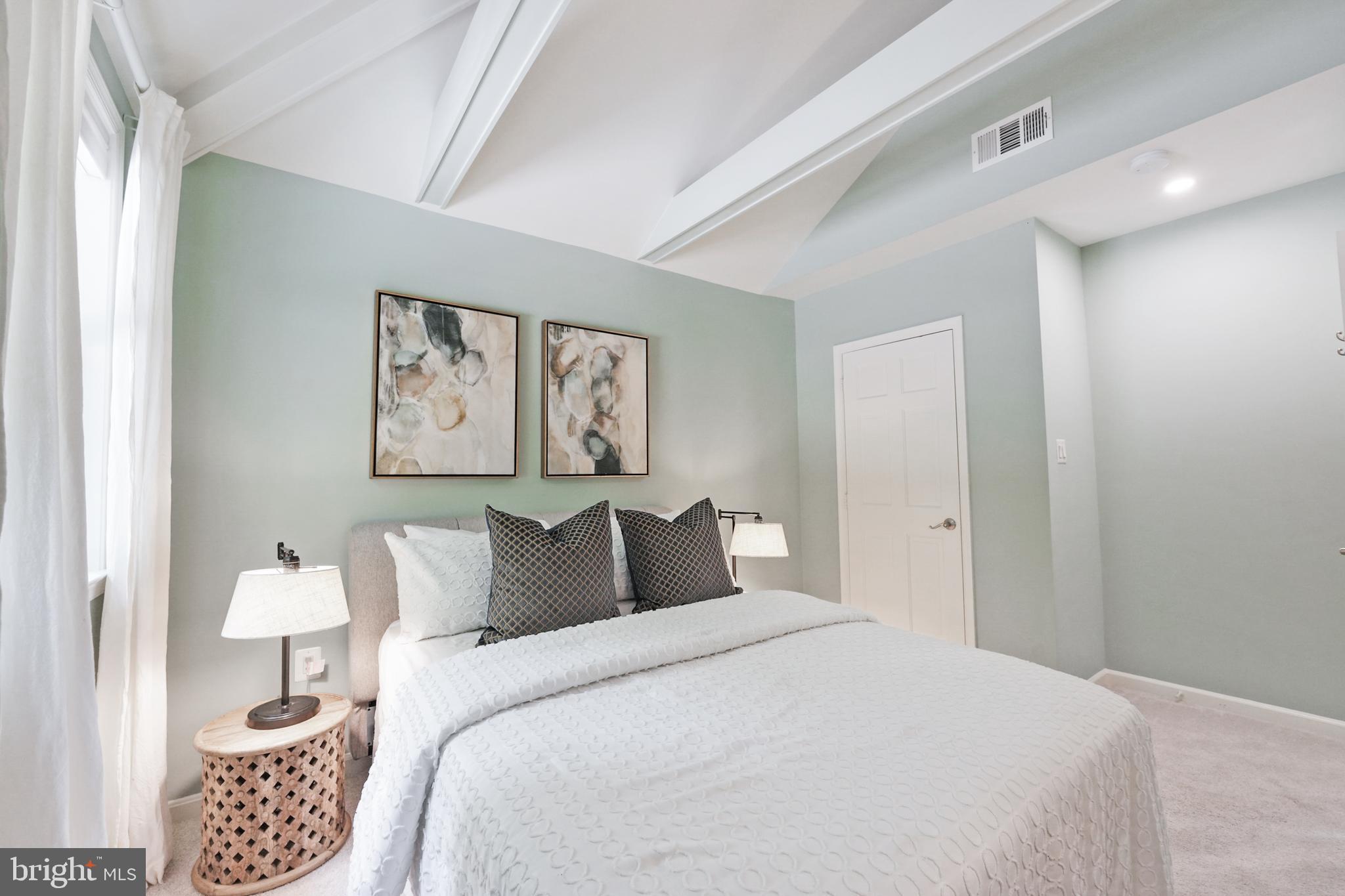 CANTERBURY WOODS - Residential