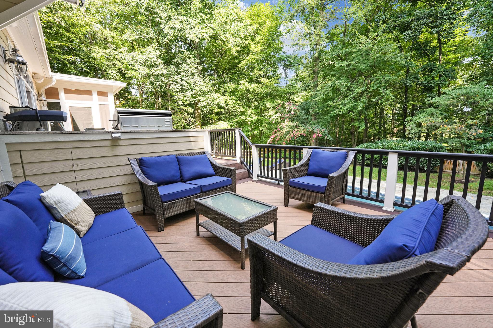 CANTERBURY WOODS - Residential