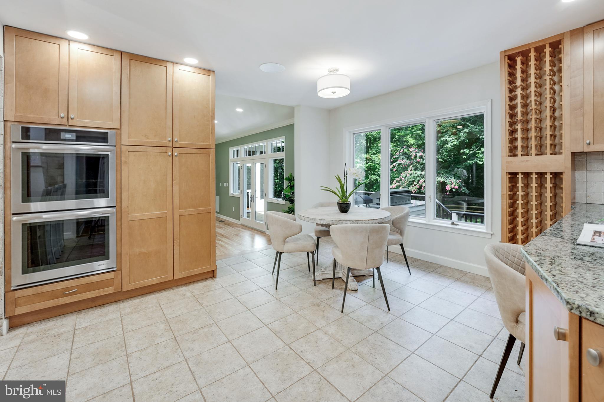 CANTERBURY WOODS - Residential