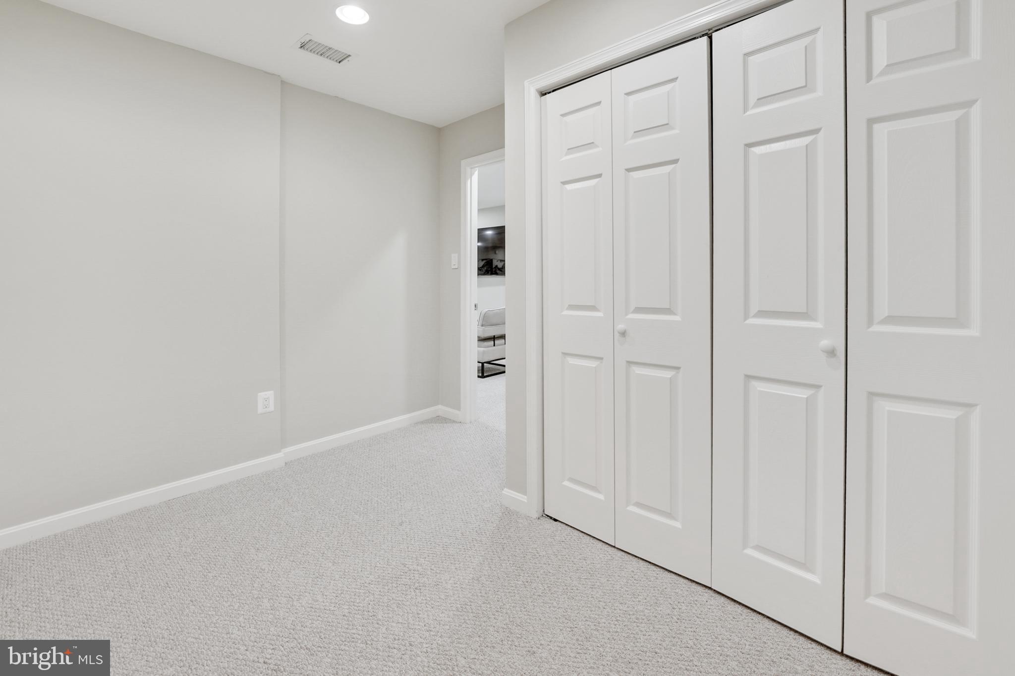 CANTERBURY WOODS - Residential