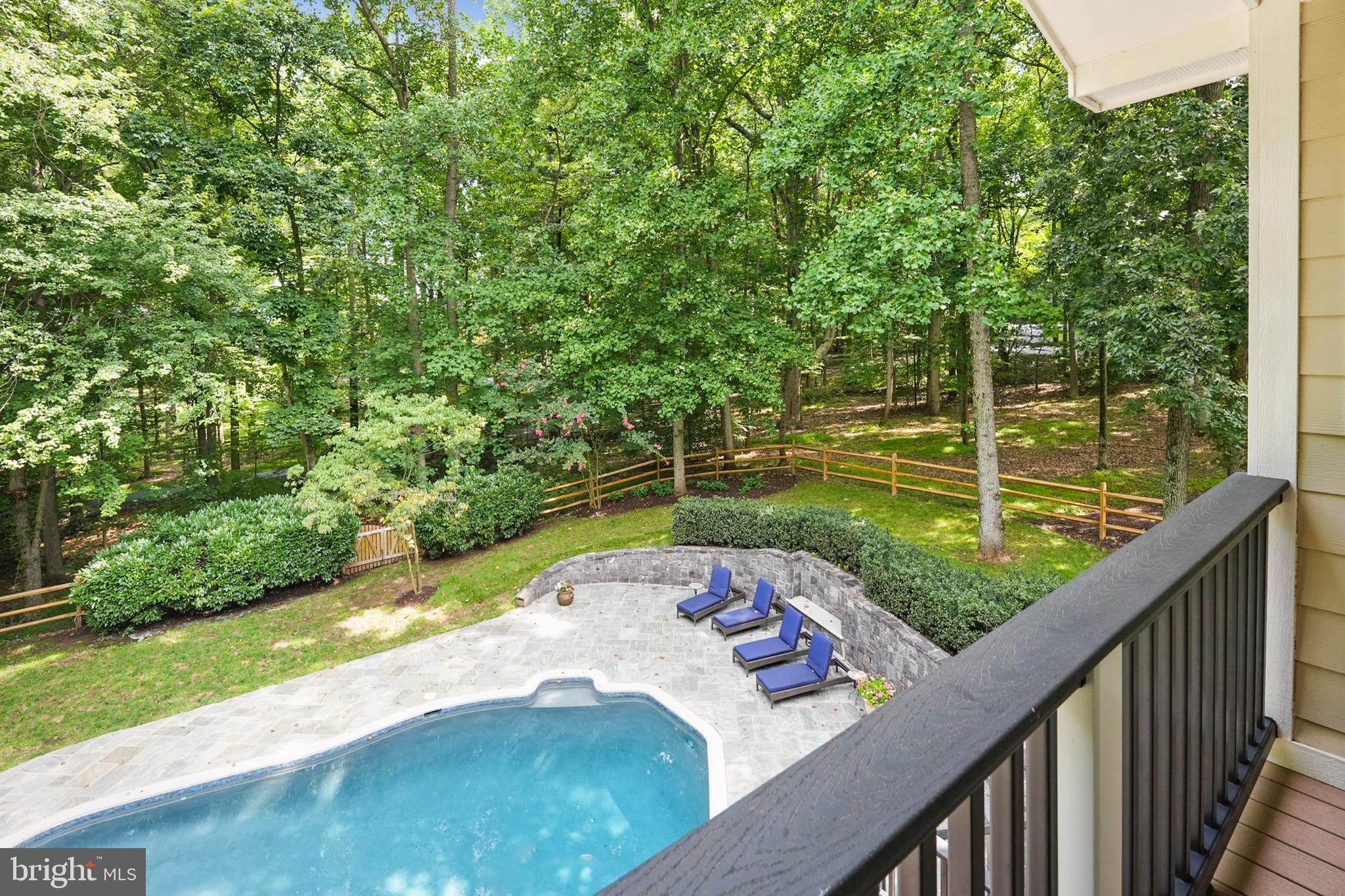 CANTERBURY WOODS - Residential