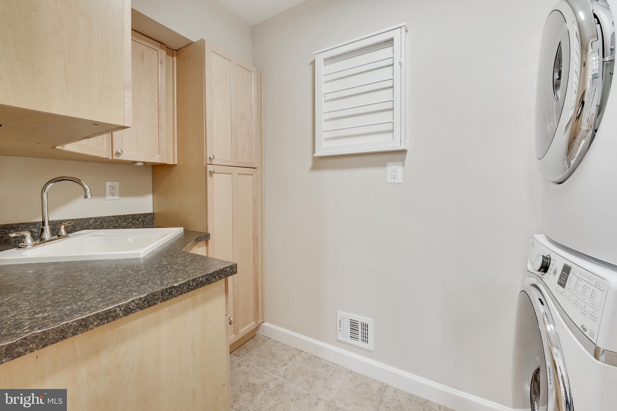 CANTERBURY WOODS - Residential