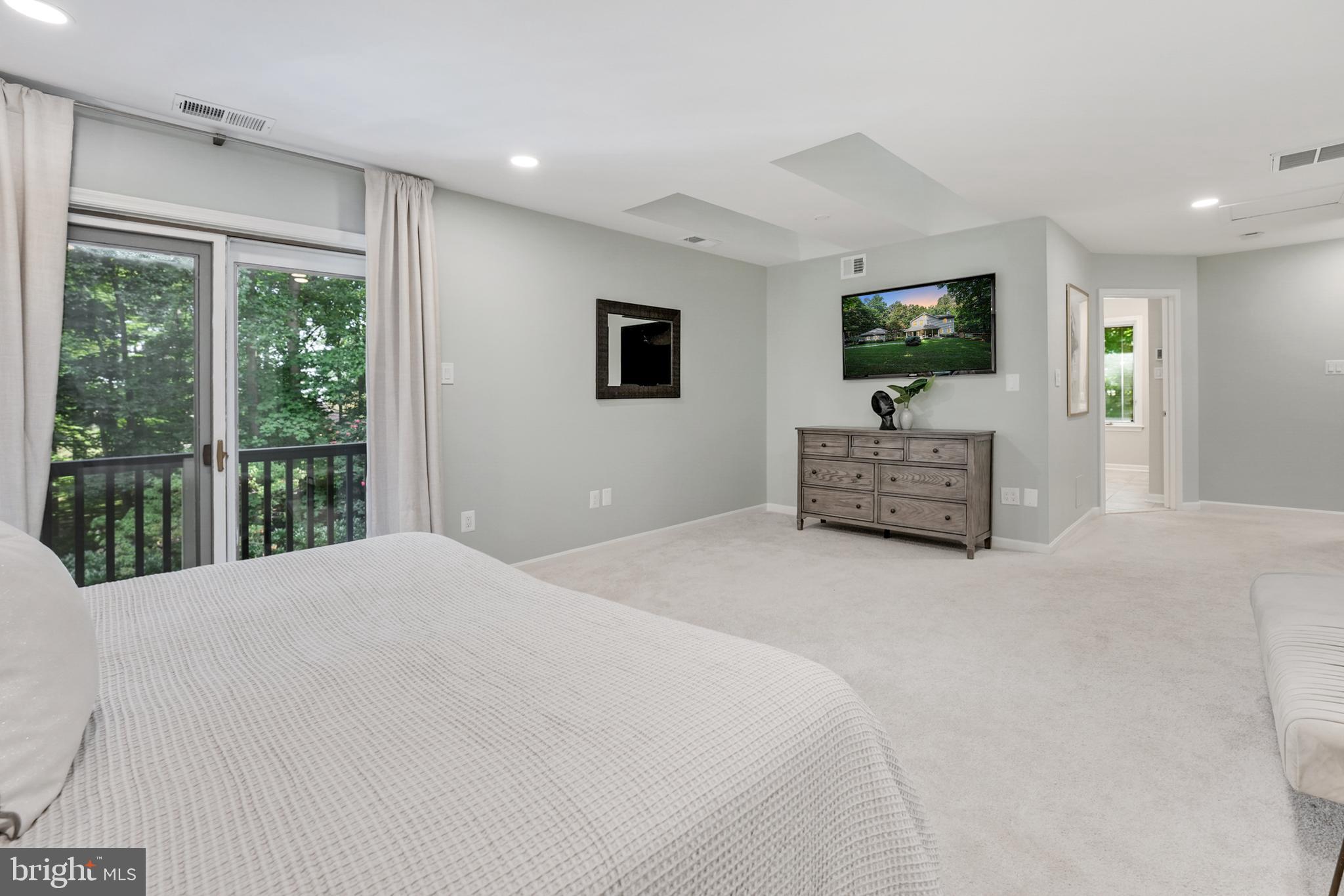 CANTERBURY WOODS - Residential