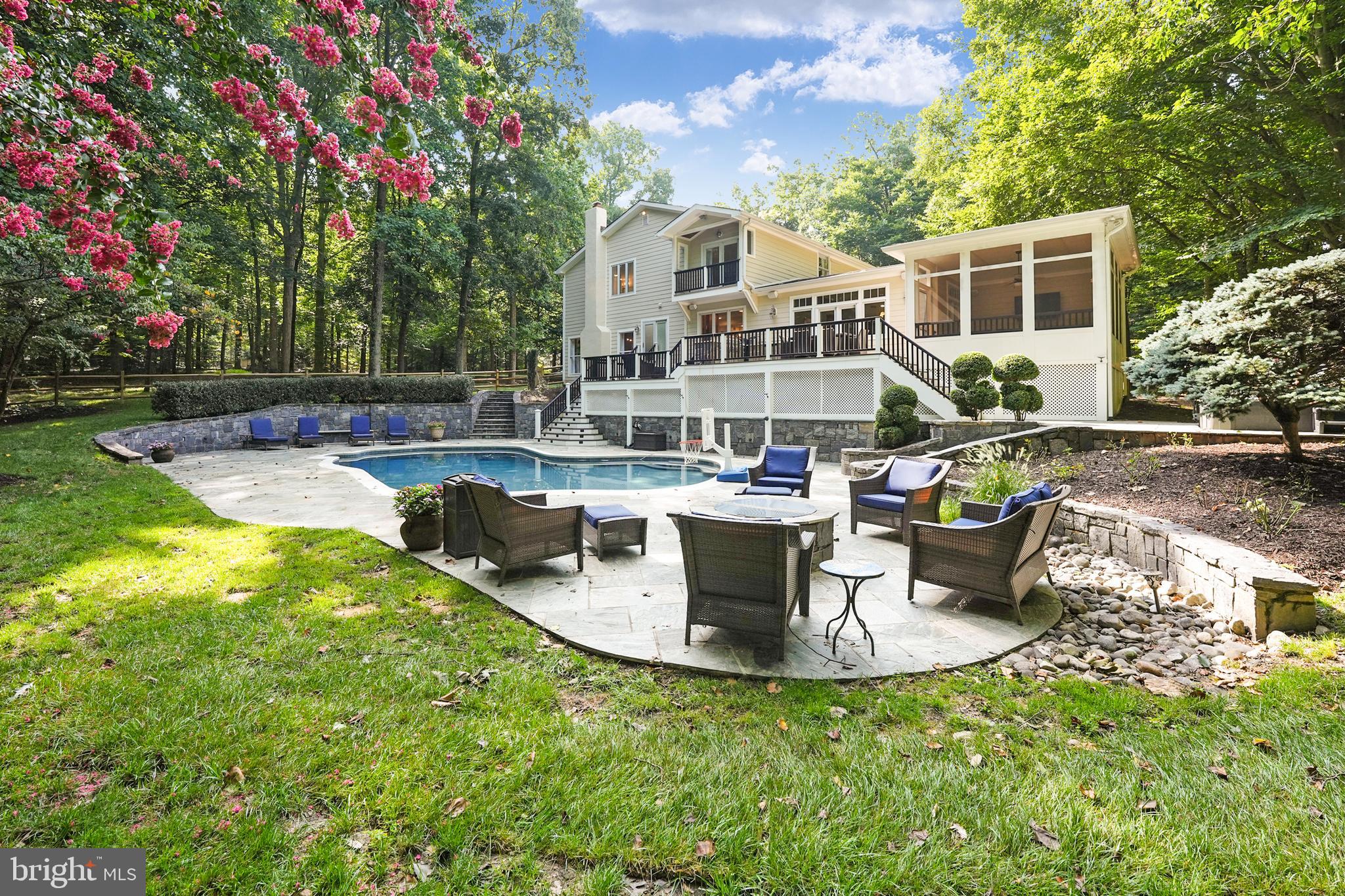 CANTERBURY WOODS - Residential