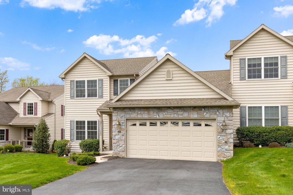 Photo of 4 Stonecrest Trail, ELIZABETHTOWN, PA 17022 (MLS # PALA2067762)