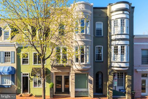 Photo of 2611 P Street NW, WASHINGTON, DC 20007 (MLS # DCDC2260274)