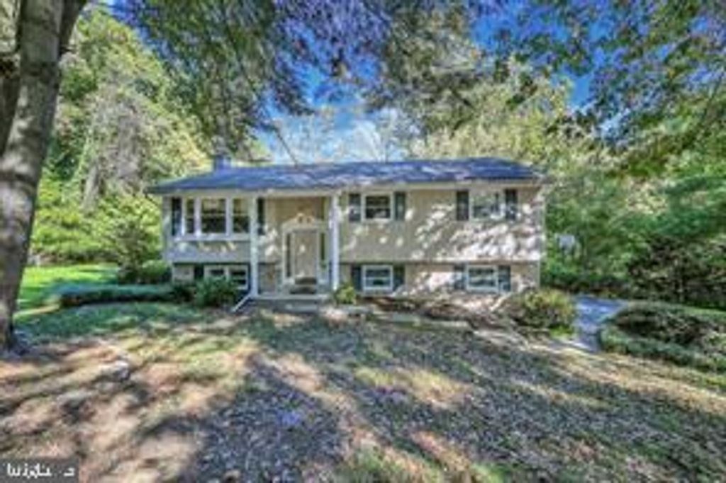 Photo of 61 Cambridge Drive, CONESTOGA, PA 17516 (MLS # PALA2077082)