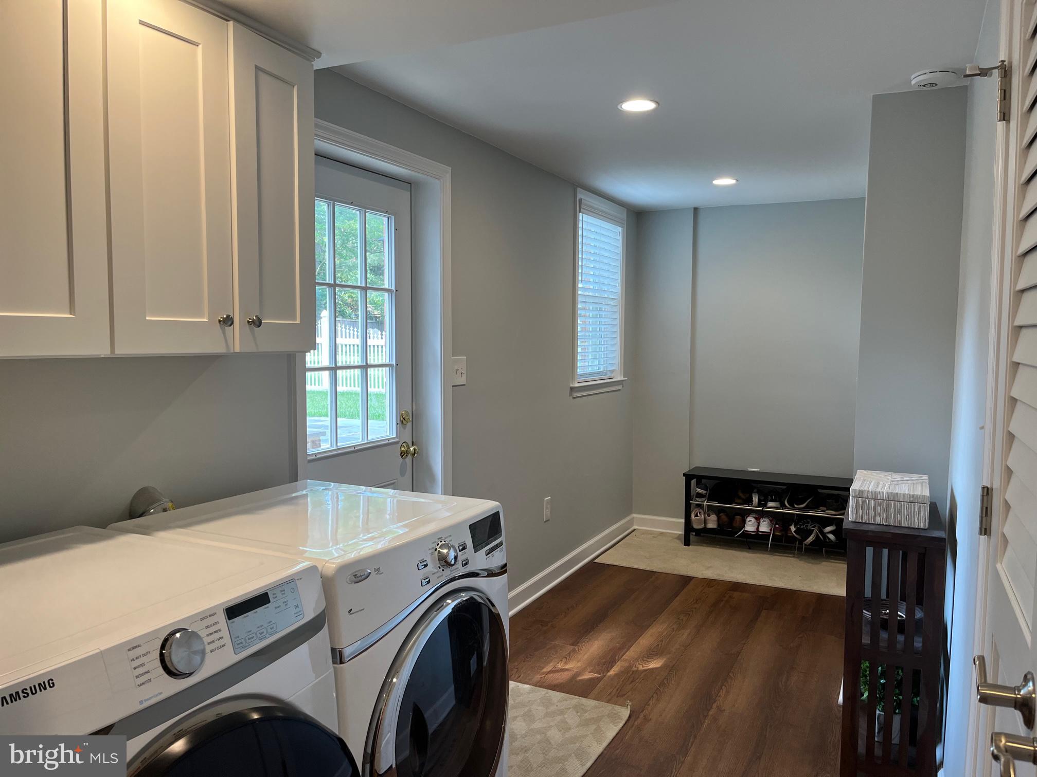 WAYNEWOOD - Residential Lease