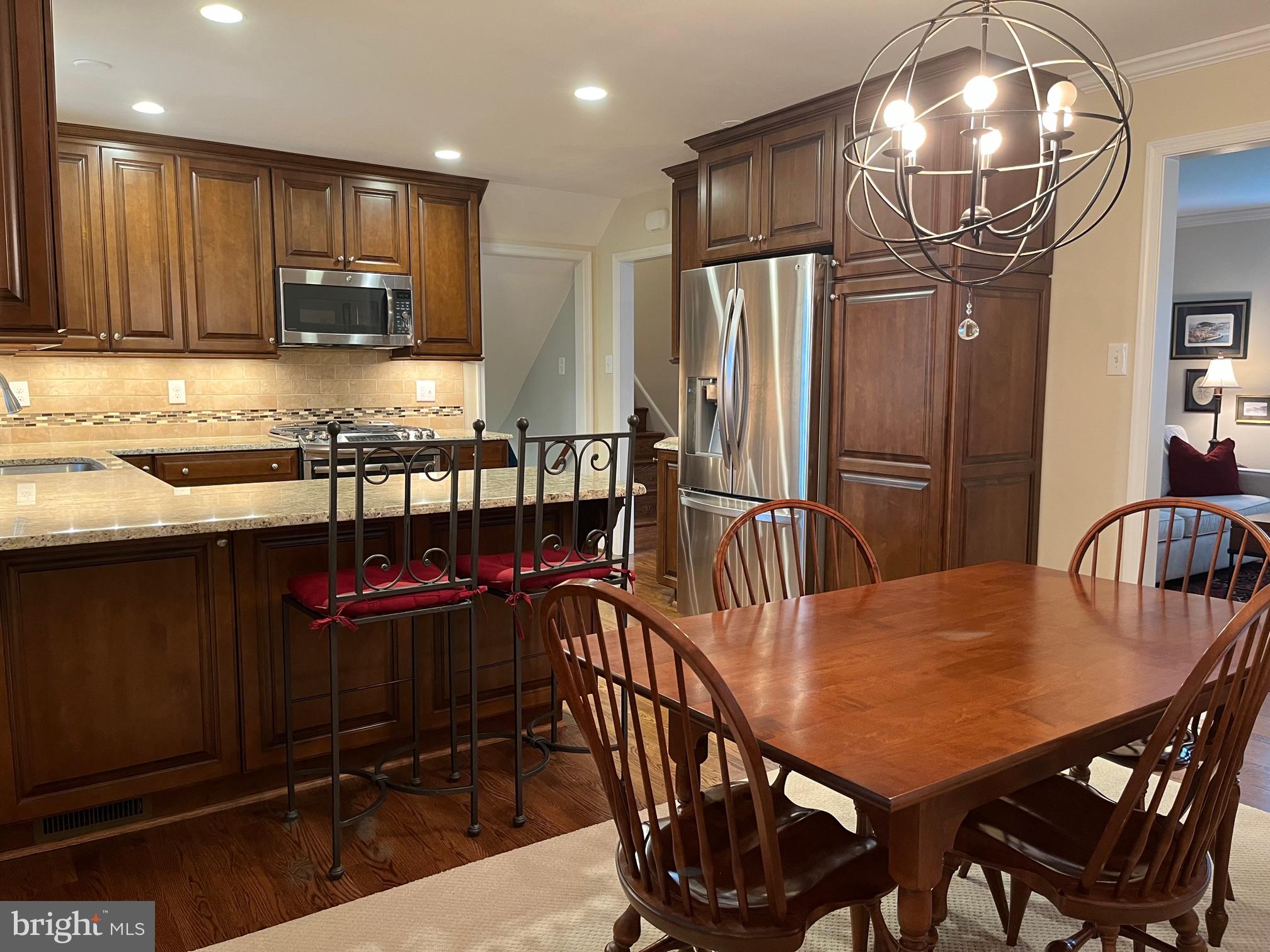 WAYNEWOOD - Residential Lease