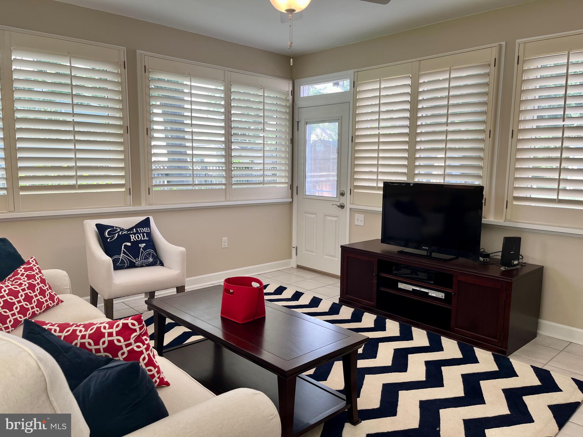 WAYNEWOOD - Residential Lease