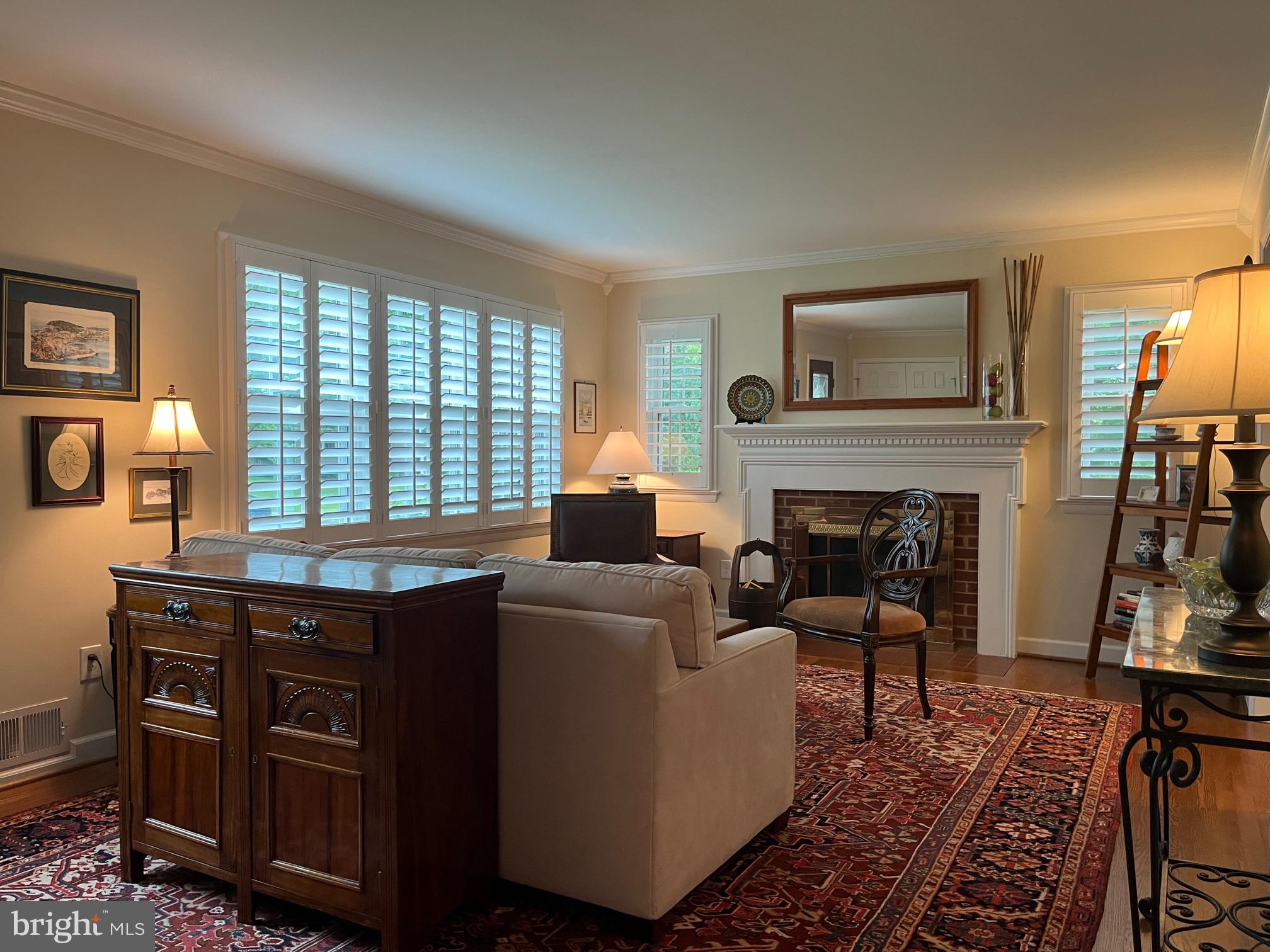 WAYNEWOOD - Residential Lease