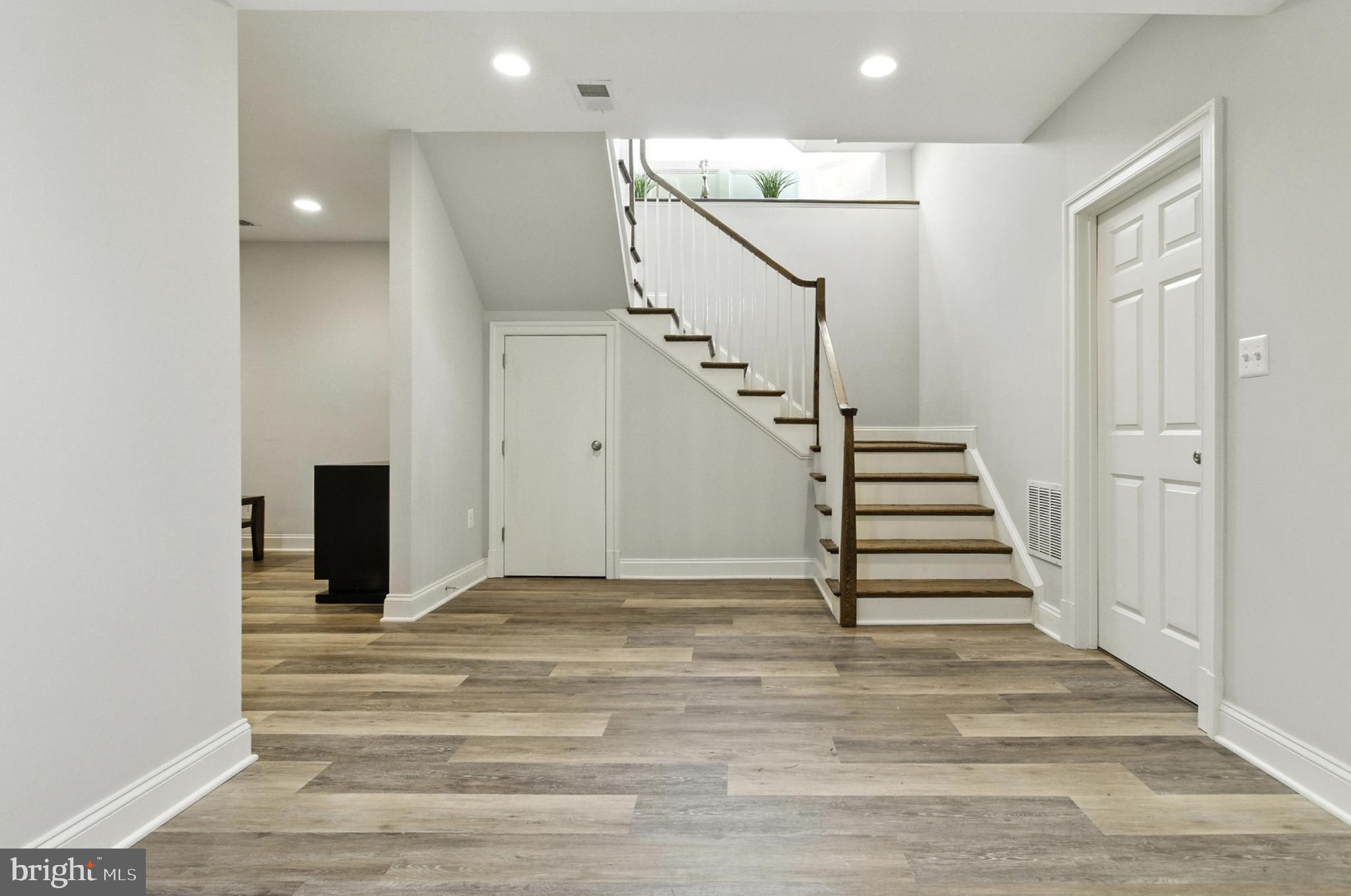 BEVERLY MANOR - Residential