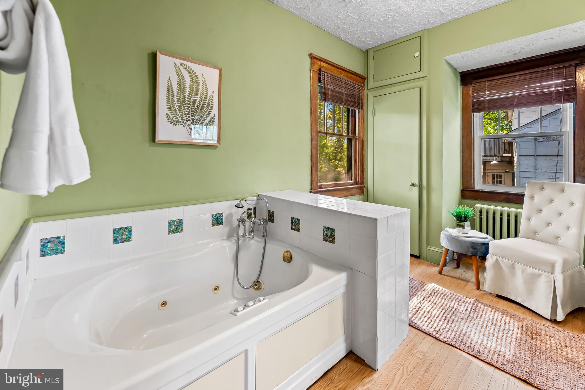 MOUNT WASHINGTON - Residential