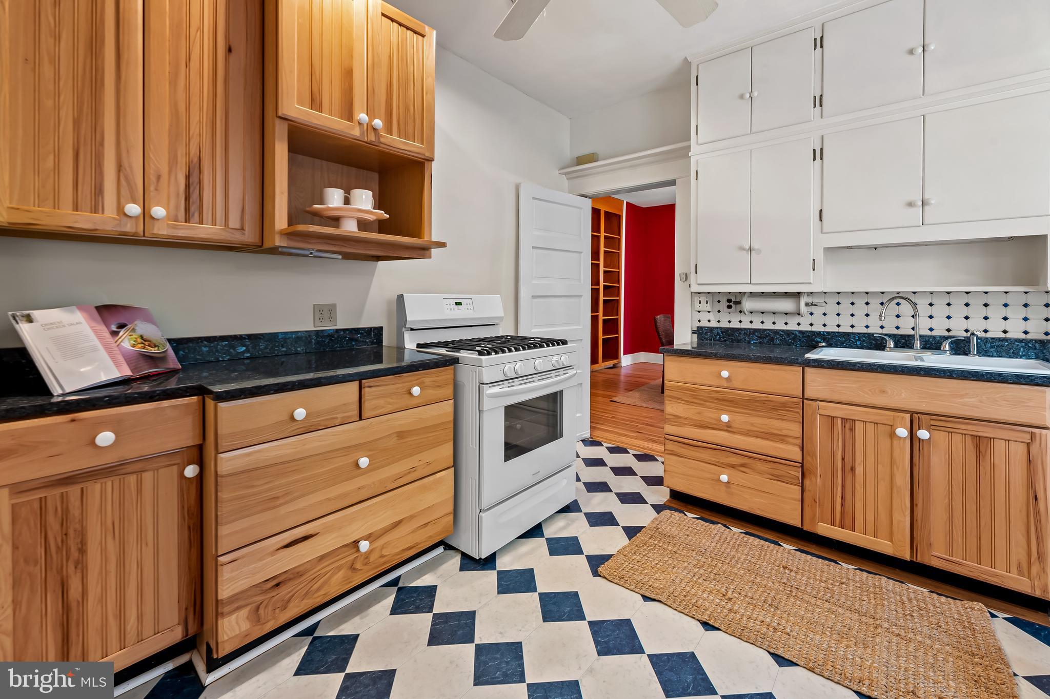 MOUNT WASHINGTON - Residential