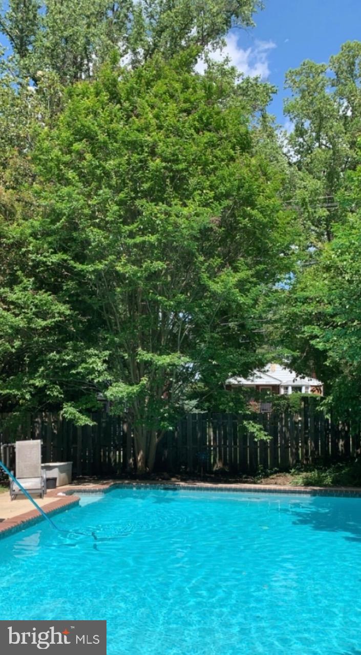 MOUNT WASHINGTON - Residential