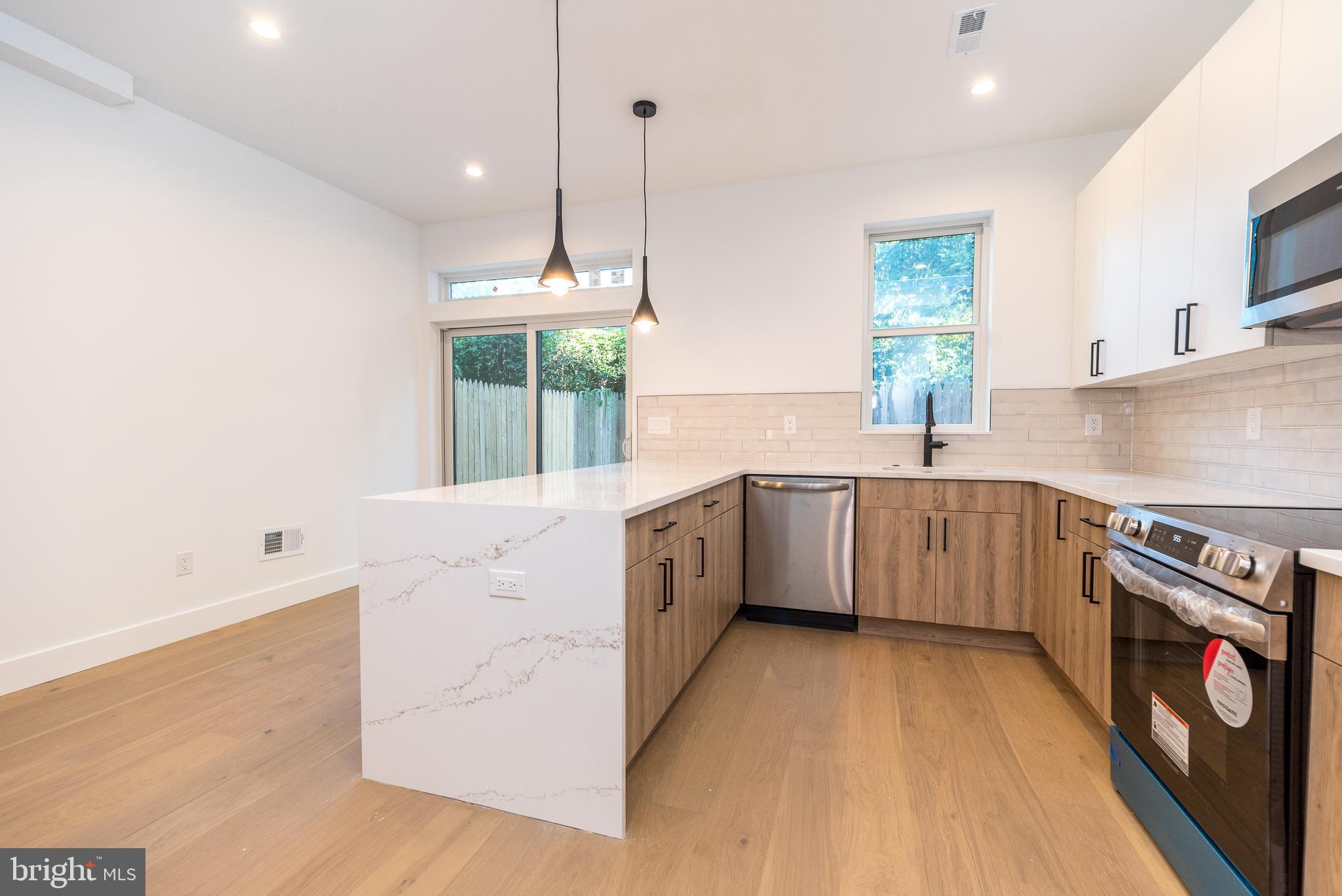 GERMANTOWN (EAST) - Residential Lease