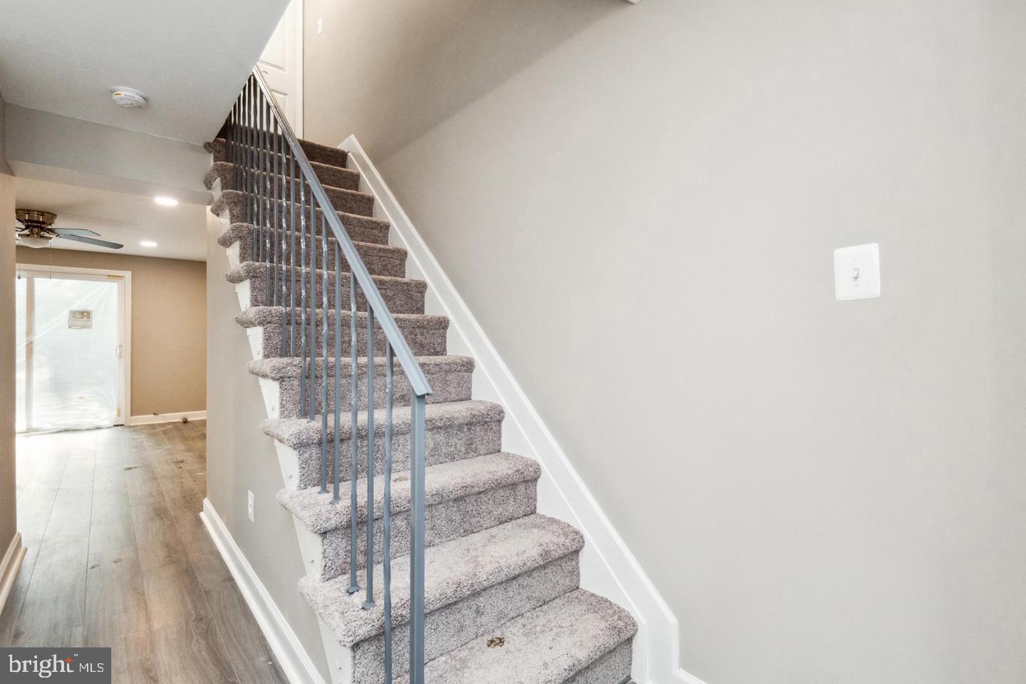 WINDMILL SQUARE - Residential Lease