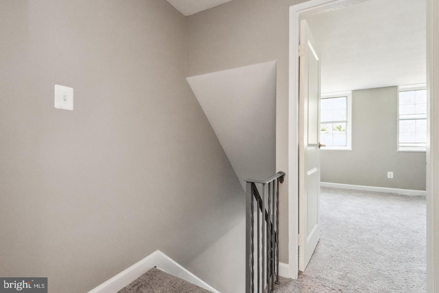 WINDMILL SQUARE - Residential Lease