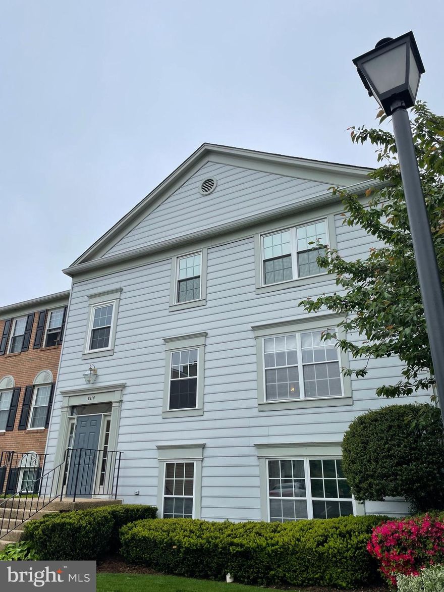 Great Condo, Ready to move in!! Freshly painted and New Carpets!WELCOME HOME! 2 bed/2 bath second-level condo with enclosed balcony, very bright and in great condition in Manassas City. Conveniently close to shopping, restaurants, and outdoor activities. Quiet neighborhood and quiet building. Assigned parking space and overflow parking are offered as well for guests. ** SCHEDULE YOUR PRIVATE VIEWING TODAY! Bus stop less than a mile. Great location minutes from Prince William Parkway and I-66 Apply online go to RentSpree.com