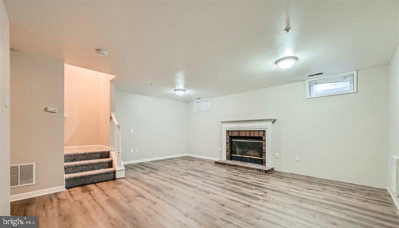 OWINGS CHOICE - Residential Lease