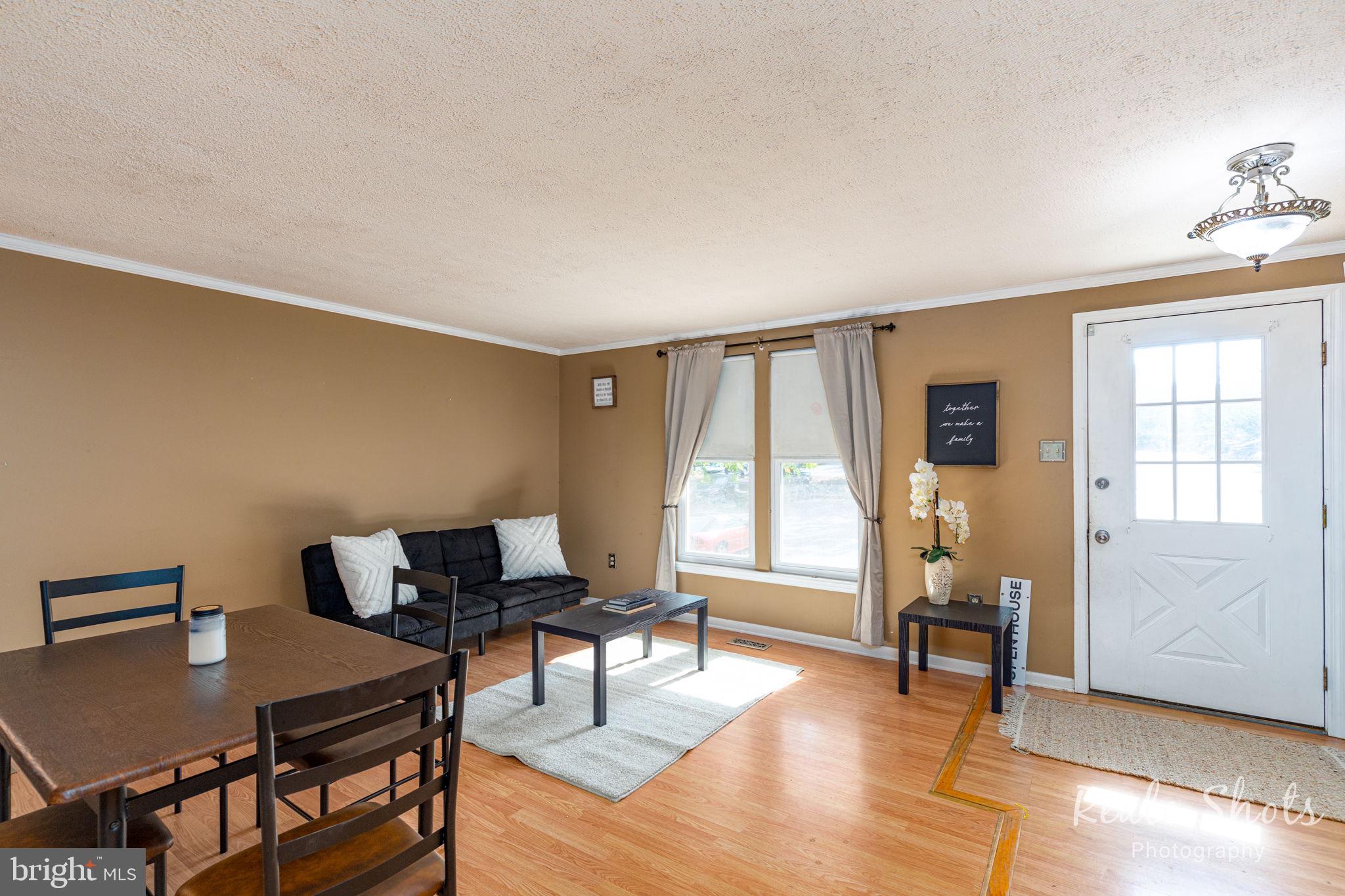 RIVERSIDE - Residential