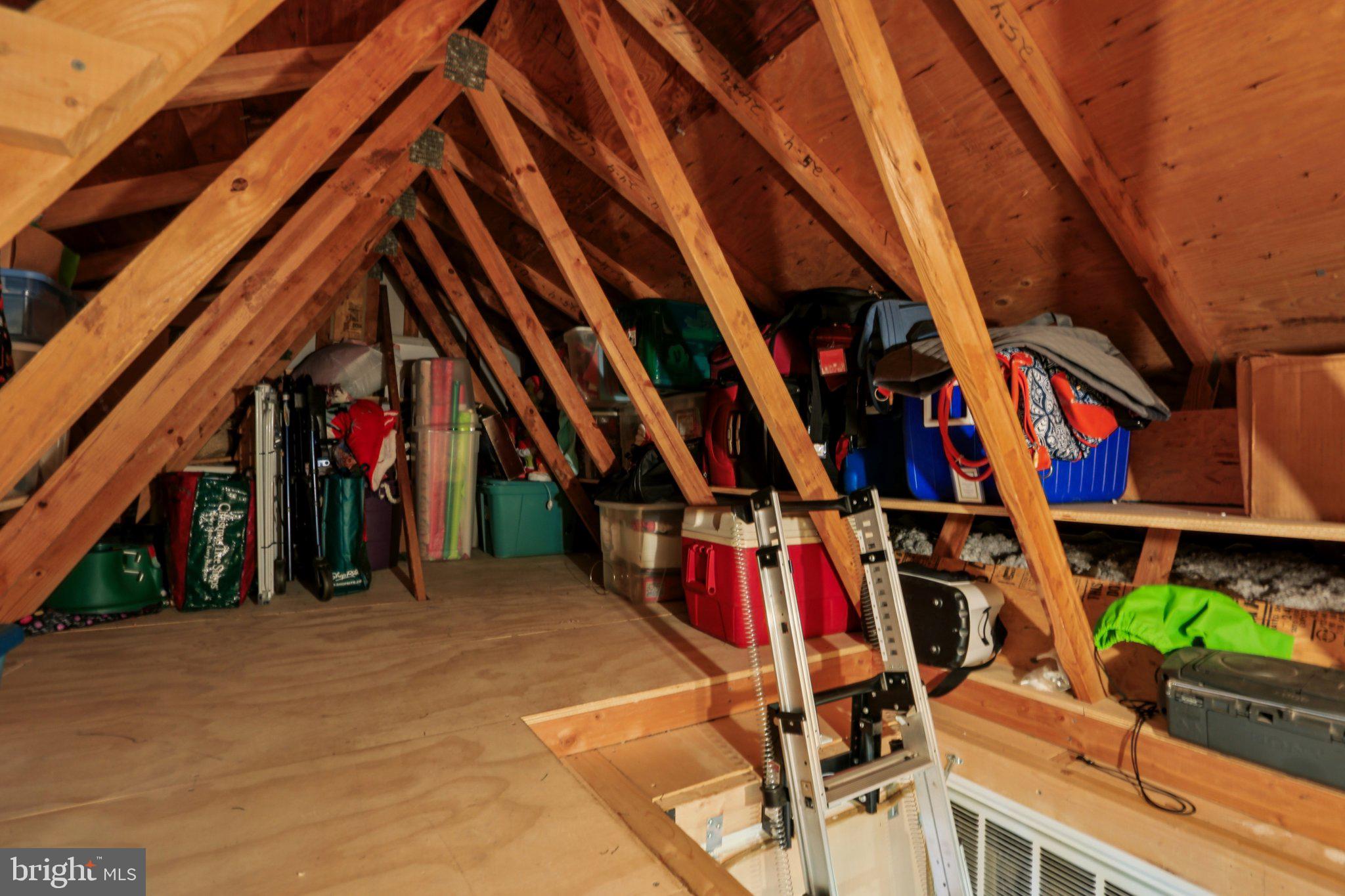 VILLAGE OF BYNUM RUN - Residential