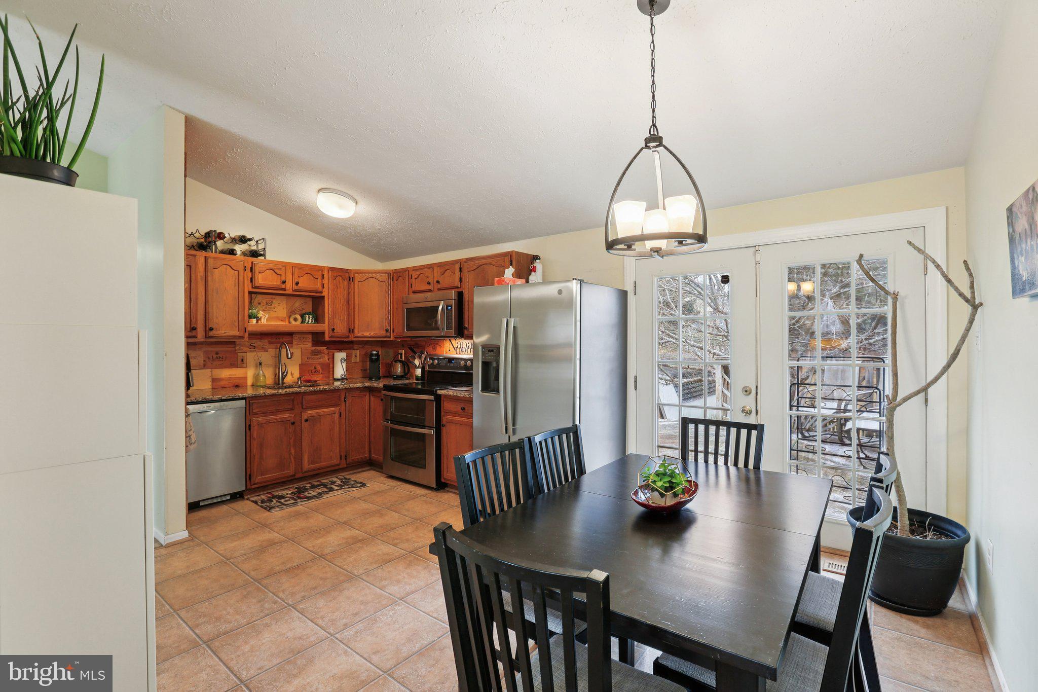 VILLAGE OF BYNUM RUN - Residential