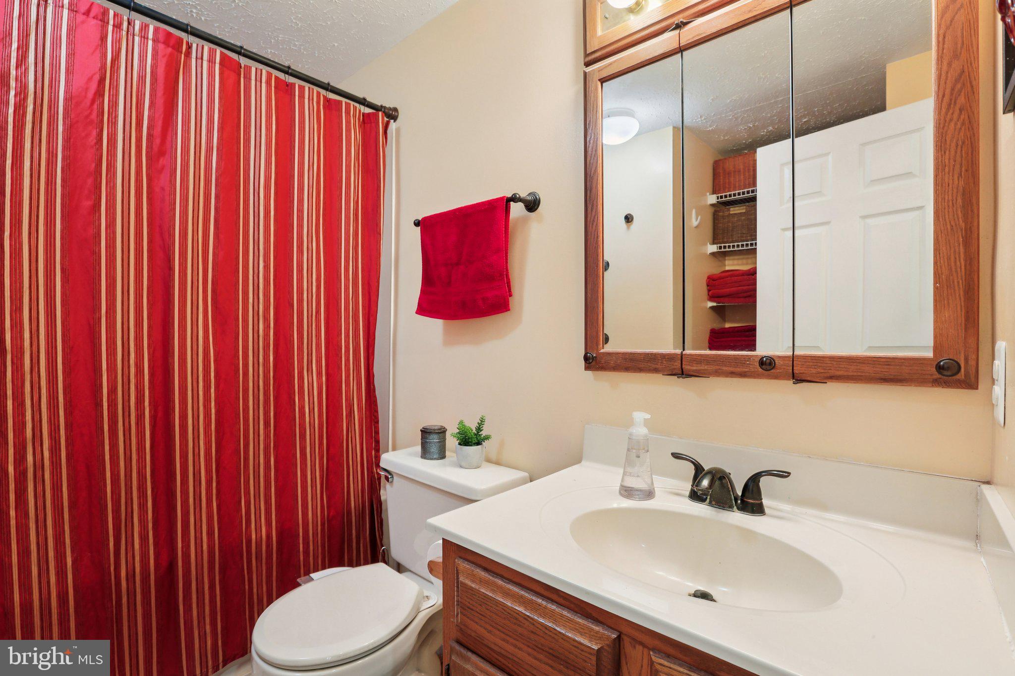 VILLAGE OF BYNUM RUN - Residential