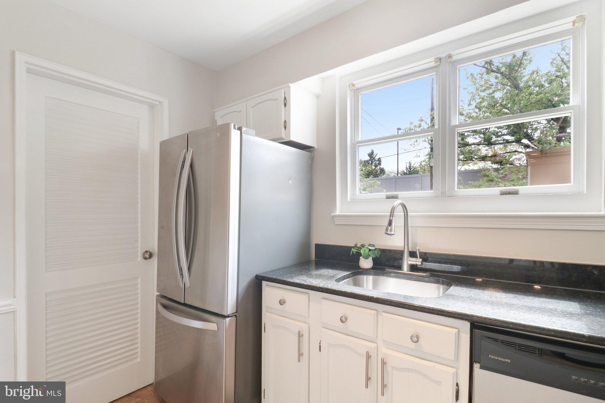 KENWOOD TOWERS - Residential