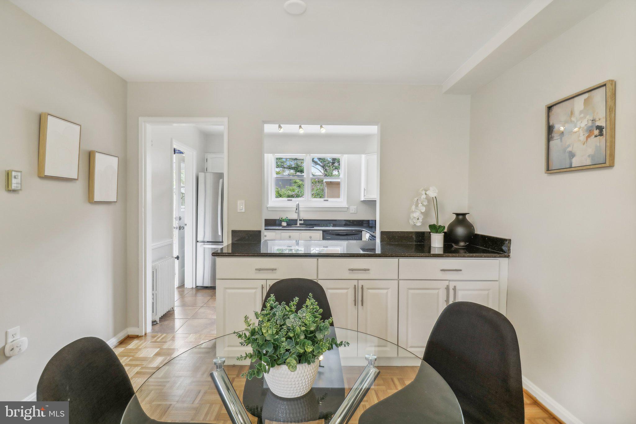 KENWOOD TOWERS - Residential