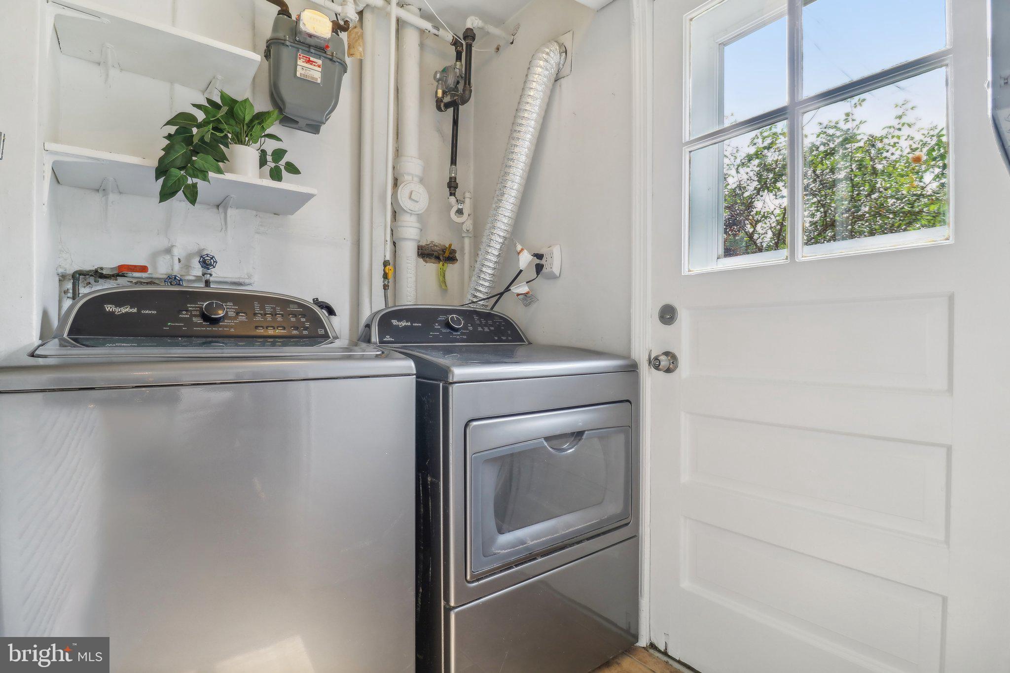 KENWOOD TOWERS - Residential