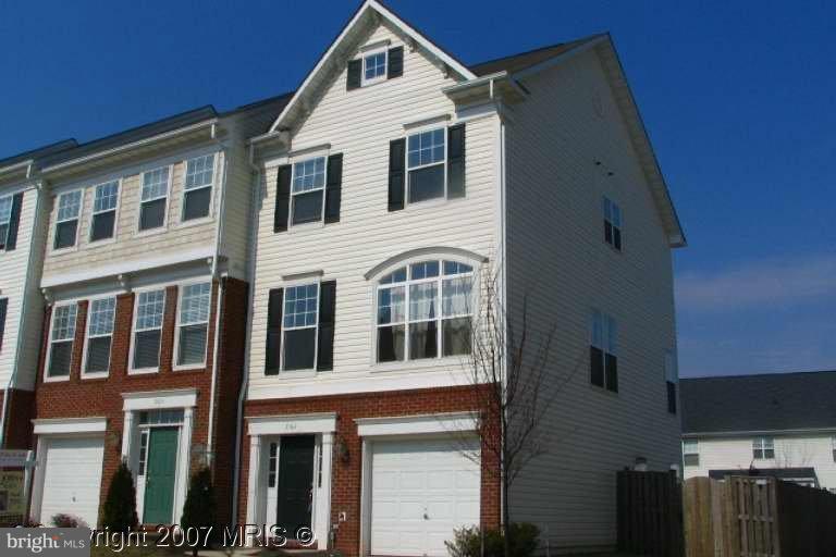 BLOOMS MILL - Residential Lease