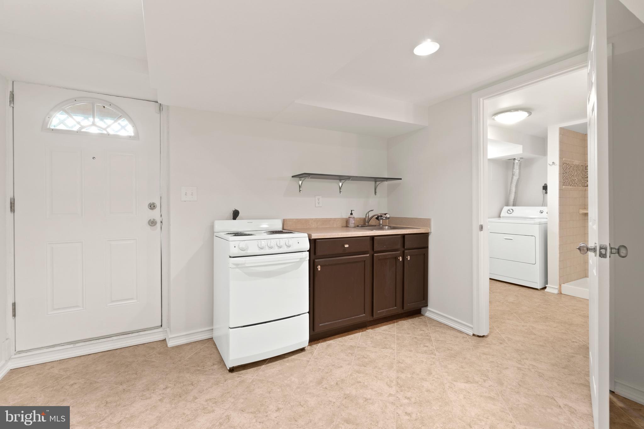 MEMORIAL HEIGHTS - Residential Lease