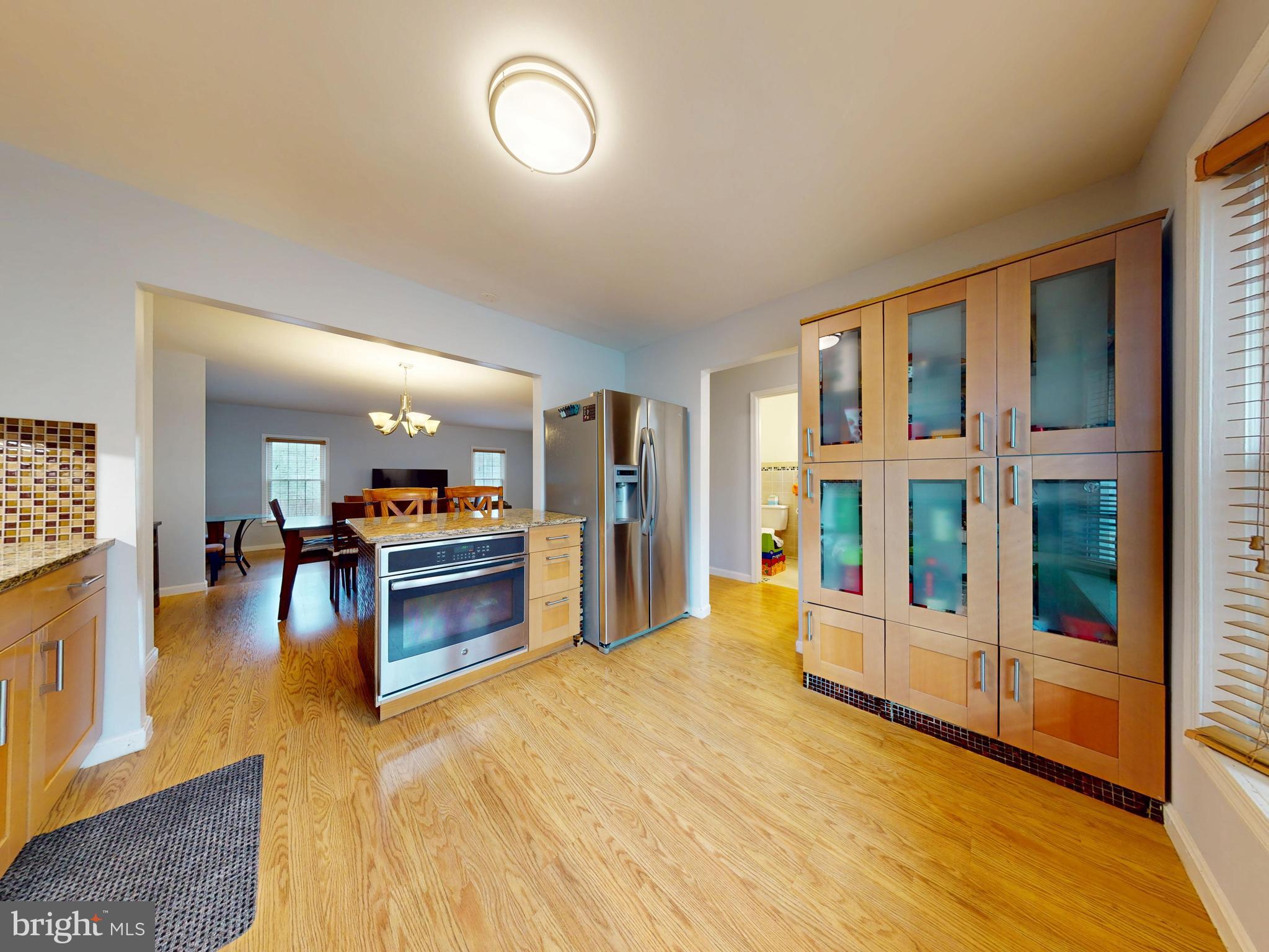 7302 ROLLING OAK LANE