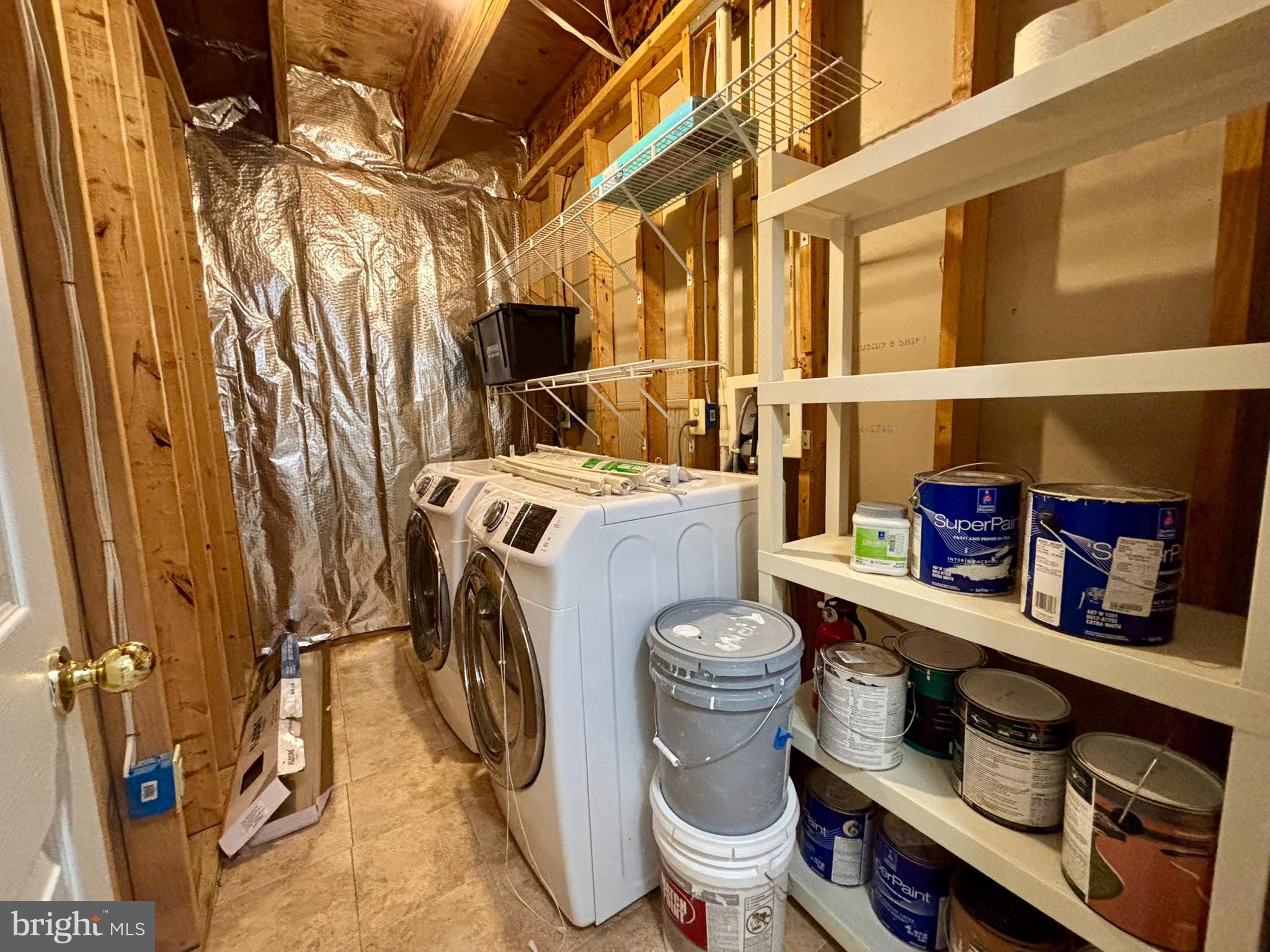 GROVEWOOD - Residential Lease