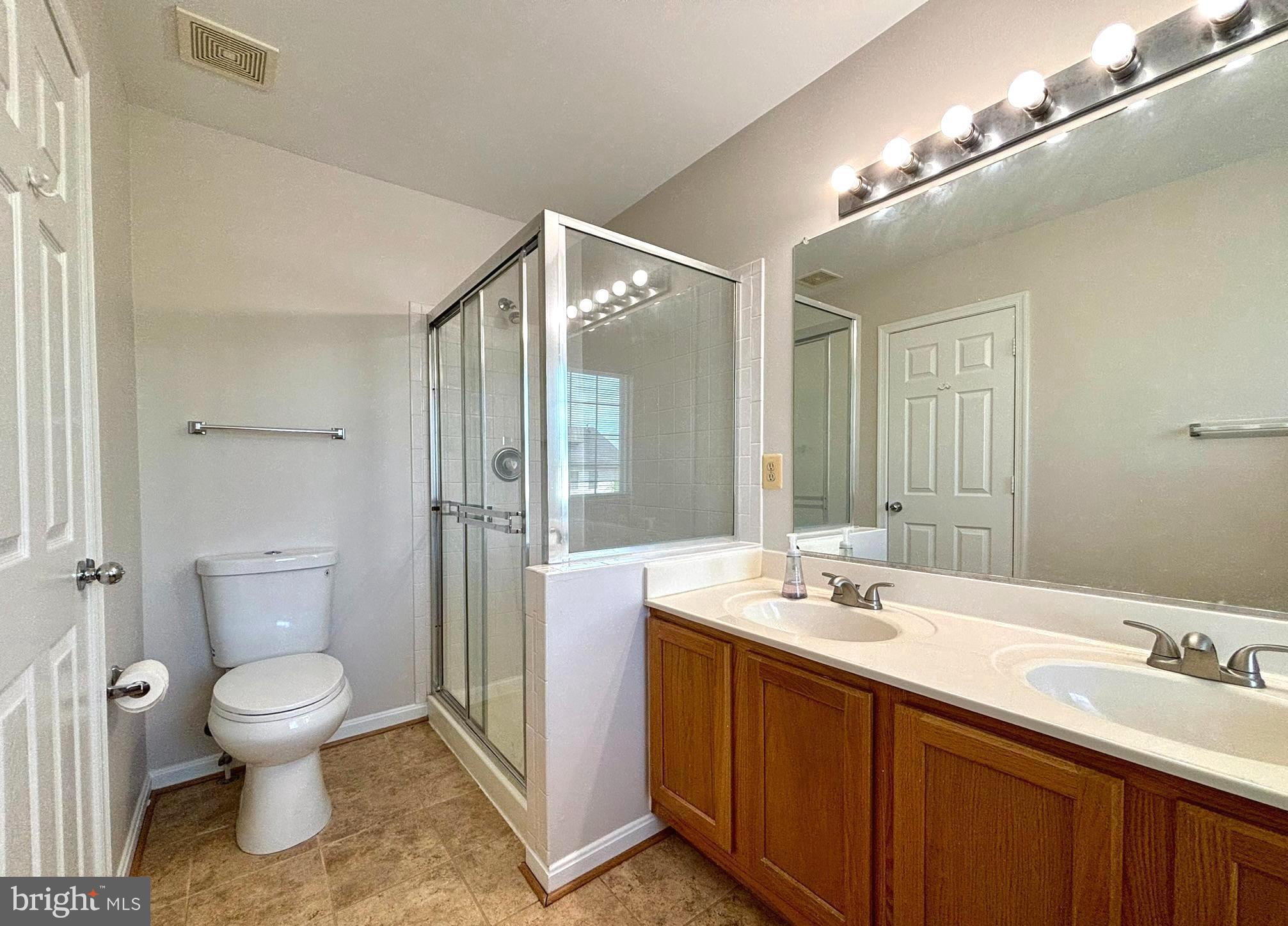 GROVEWOOD - Residential Lease