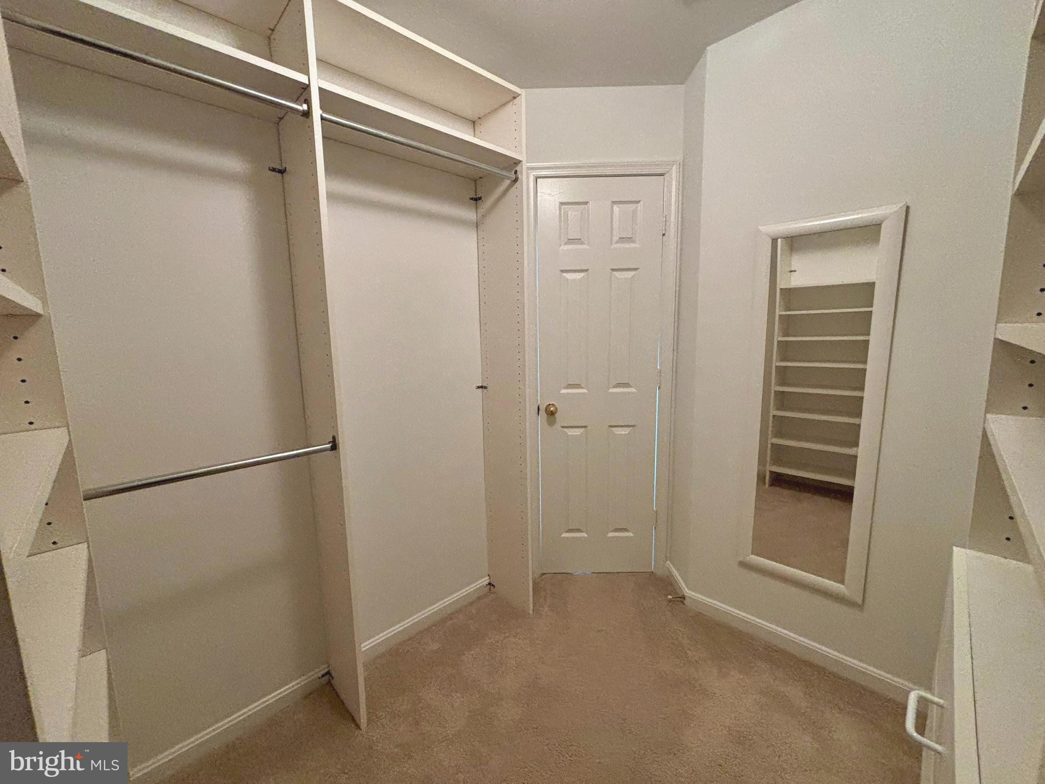 GROVEWOOD - Residential Lease