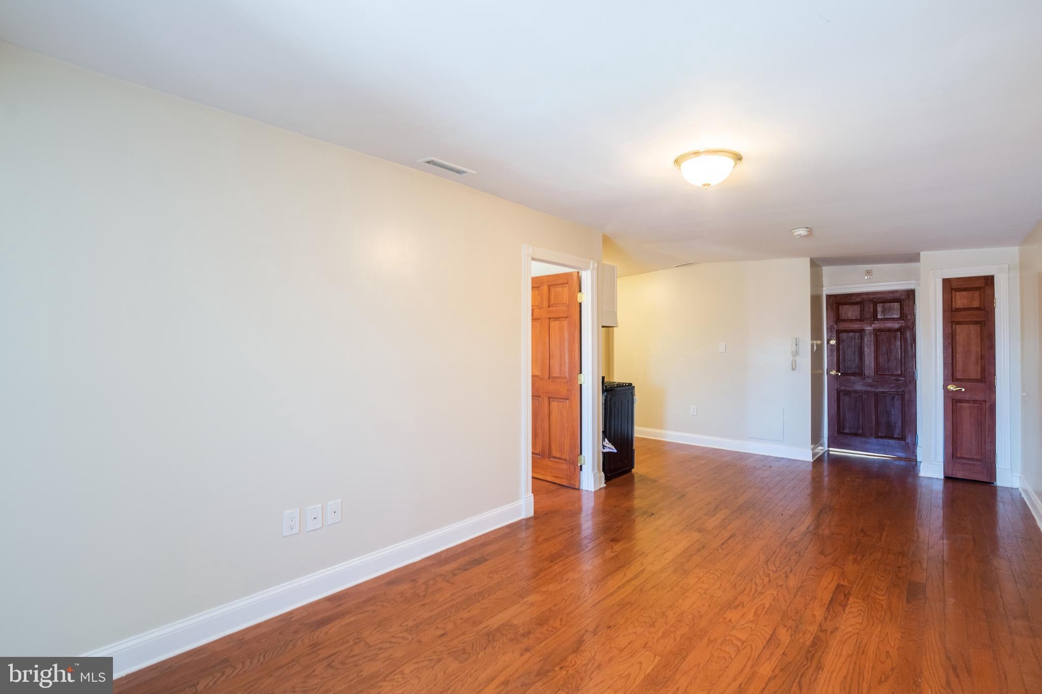 1124 E PASSYUNK AVENUE UNIT 6