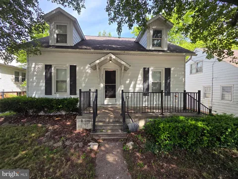325 N Seton Avenue, Emmitsburg, MD MLS: MDFR2061840