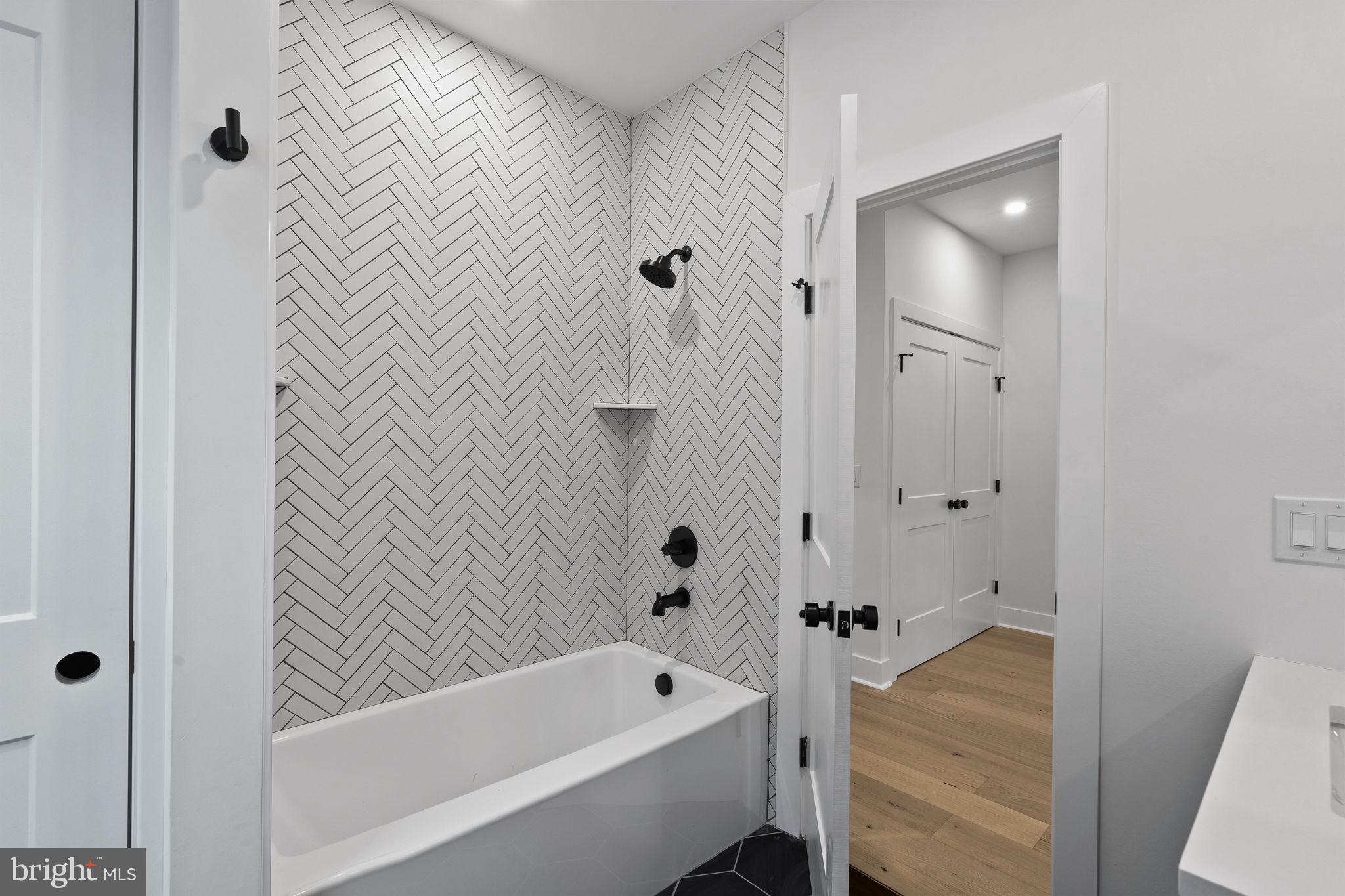 BEECHWOOD - Residential